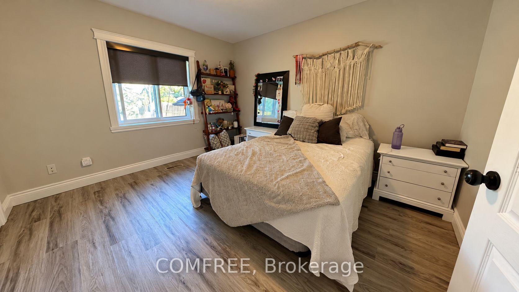 Photo 41 of 8 Marshwoods Boulevard, Kingsville — HOMEH