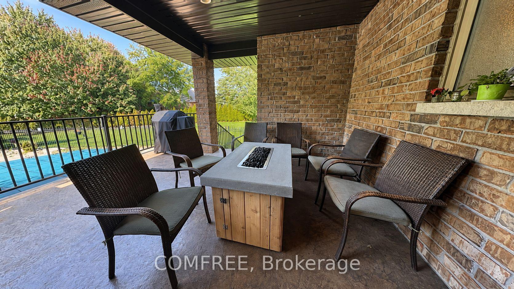 Photo 73 of 8 Marshwoods Boulevard, Kingsville — HOMEH