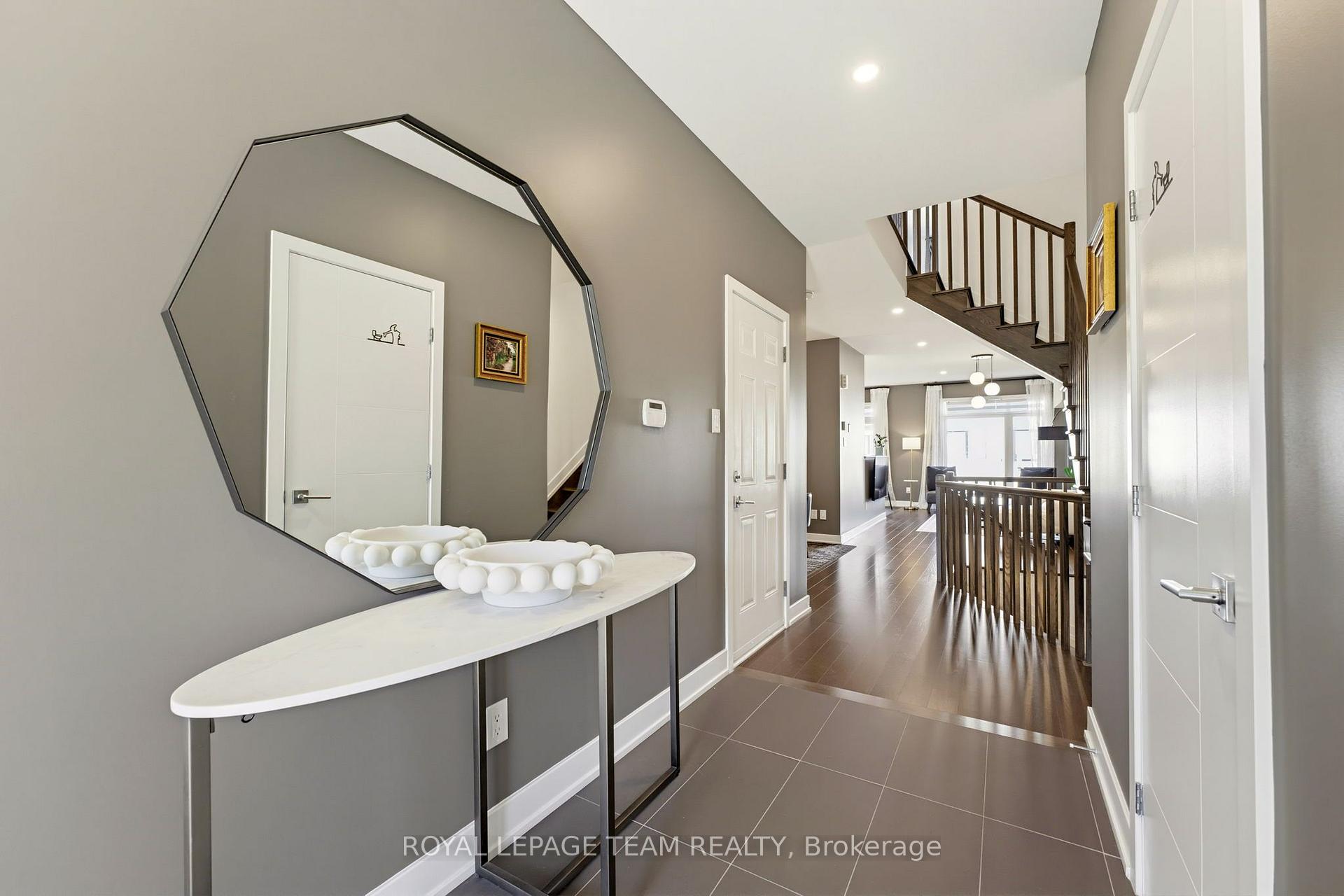 Photo 4 of 854 Solarium Avenue, Ottawa, Riverside South/Gloucester Glen — HOMEH