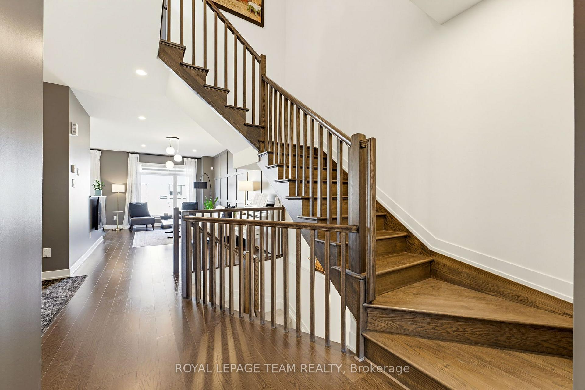 Photo 5 of 854 Solarium Avenue, Ottawa, Riverside South/Gloucester Glen — HOMEH