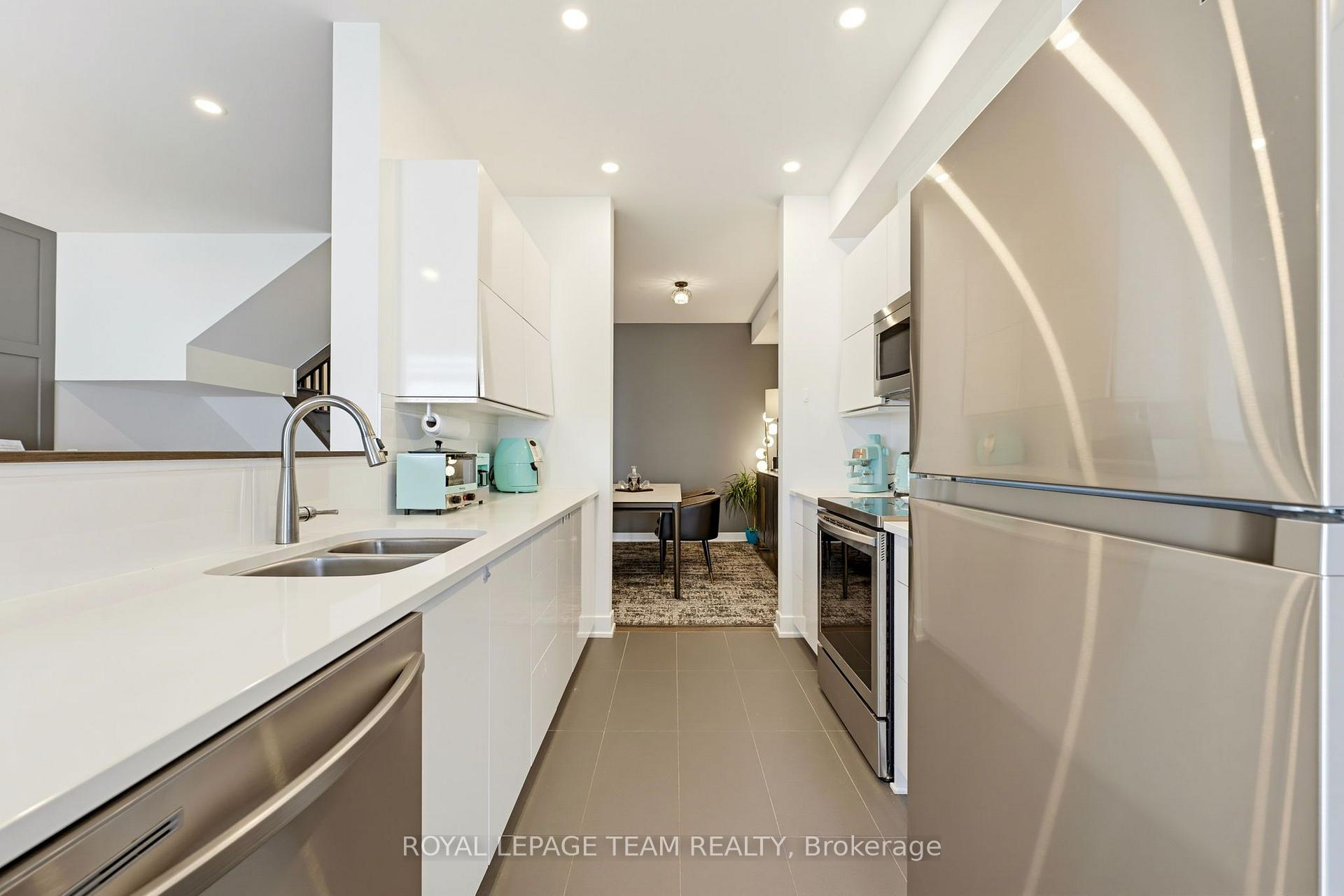 Photo 19 of 854 Solarium Avenue, Ottawa, Riverside South/Gloucester Glen — HOMEH