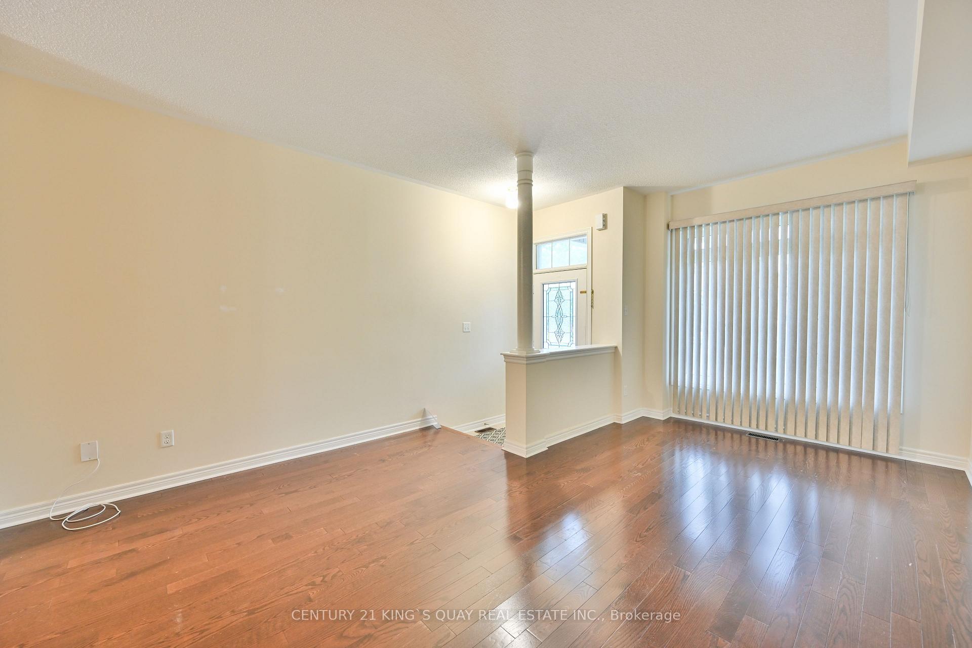 Photo 1 of 10 Lundigan Drive, Georgina, Keswick South — HOMEH