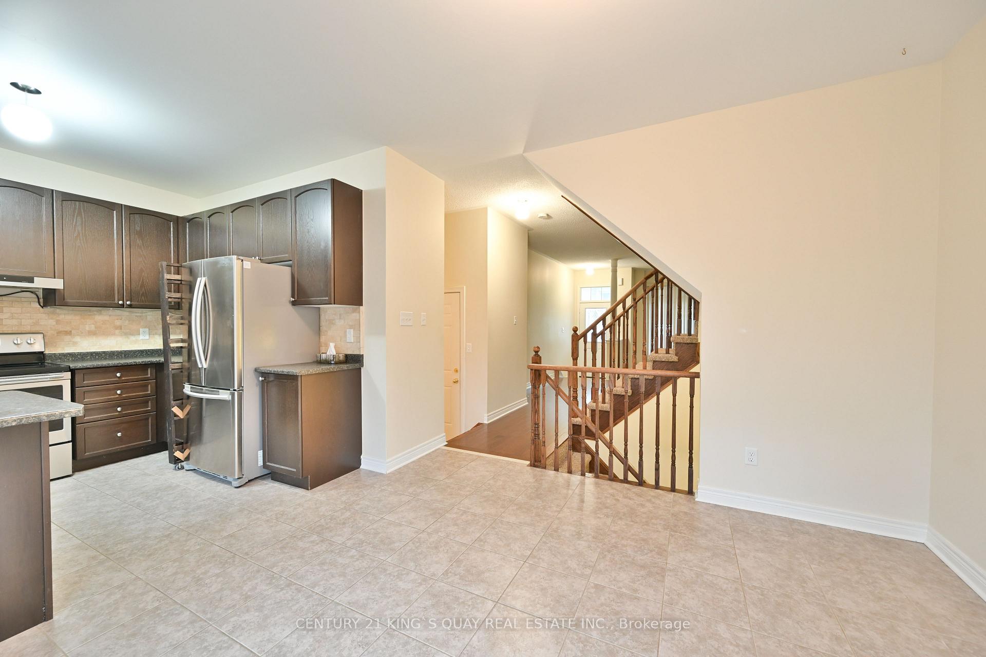 Photo 2 of 10 Lundigan Drive, Georgina, Keswick South — HOMEH