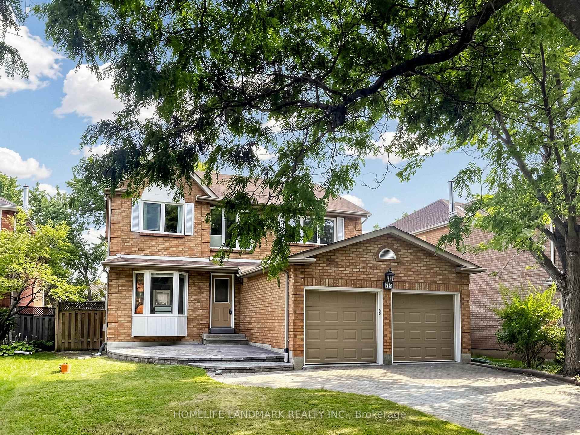 Photo 3 of 60 Ingleborough Court, Markham, Unionville — HOMEH