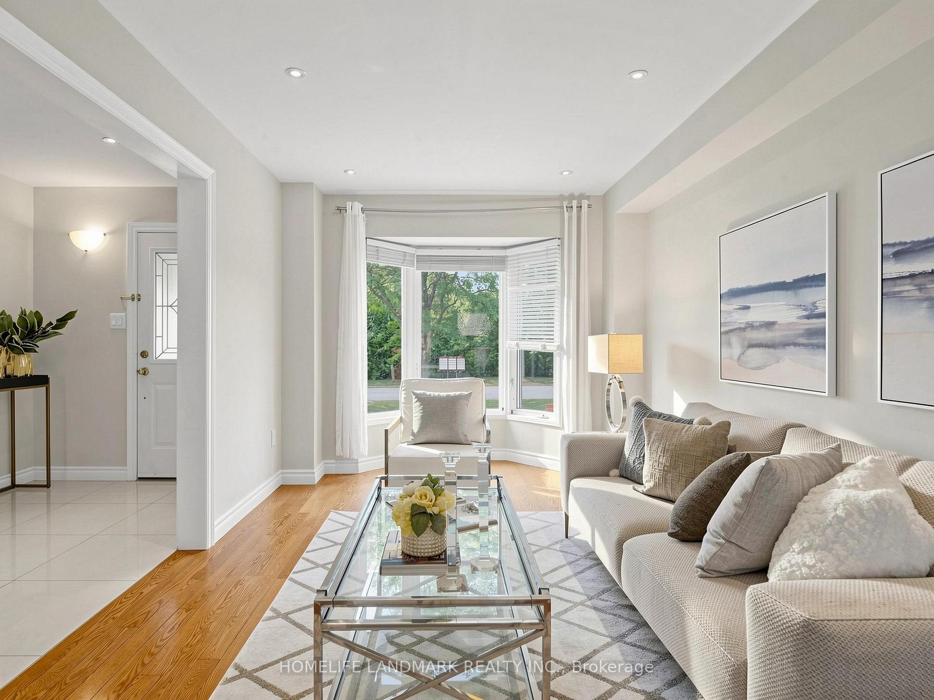 Photo 4 of 60 Ingleborough Court, Markham, Unionville — HOMEH