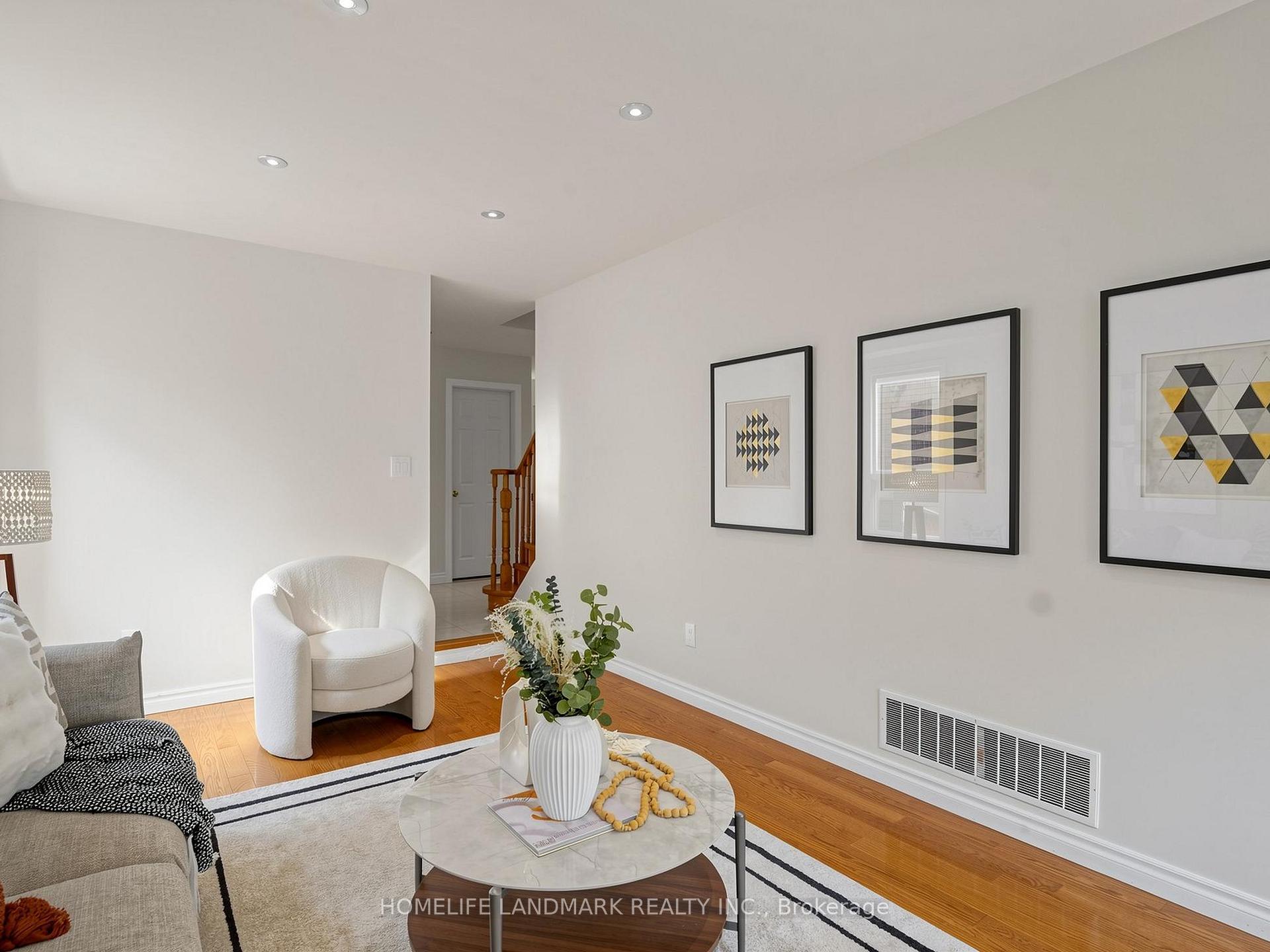 Photo 12 of 60 Ingleborough Court, Markham, Unionville — HOMEH