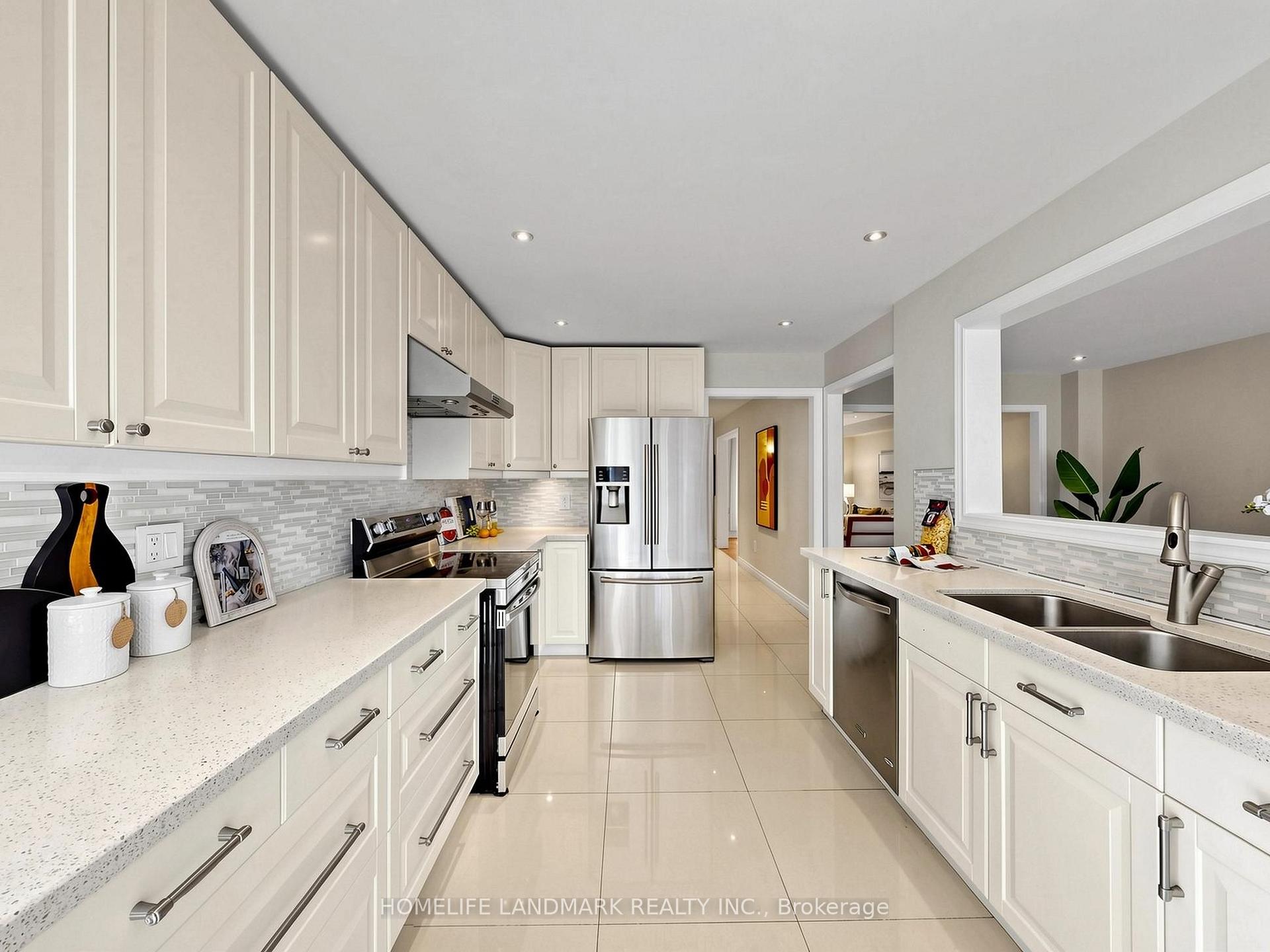 Photo 14 of 60 Ingleborough Court, Markham, Unionville — HOMEH