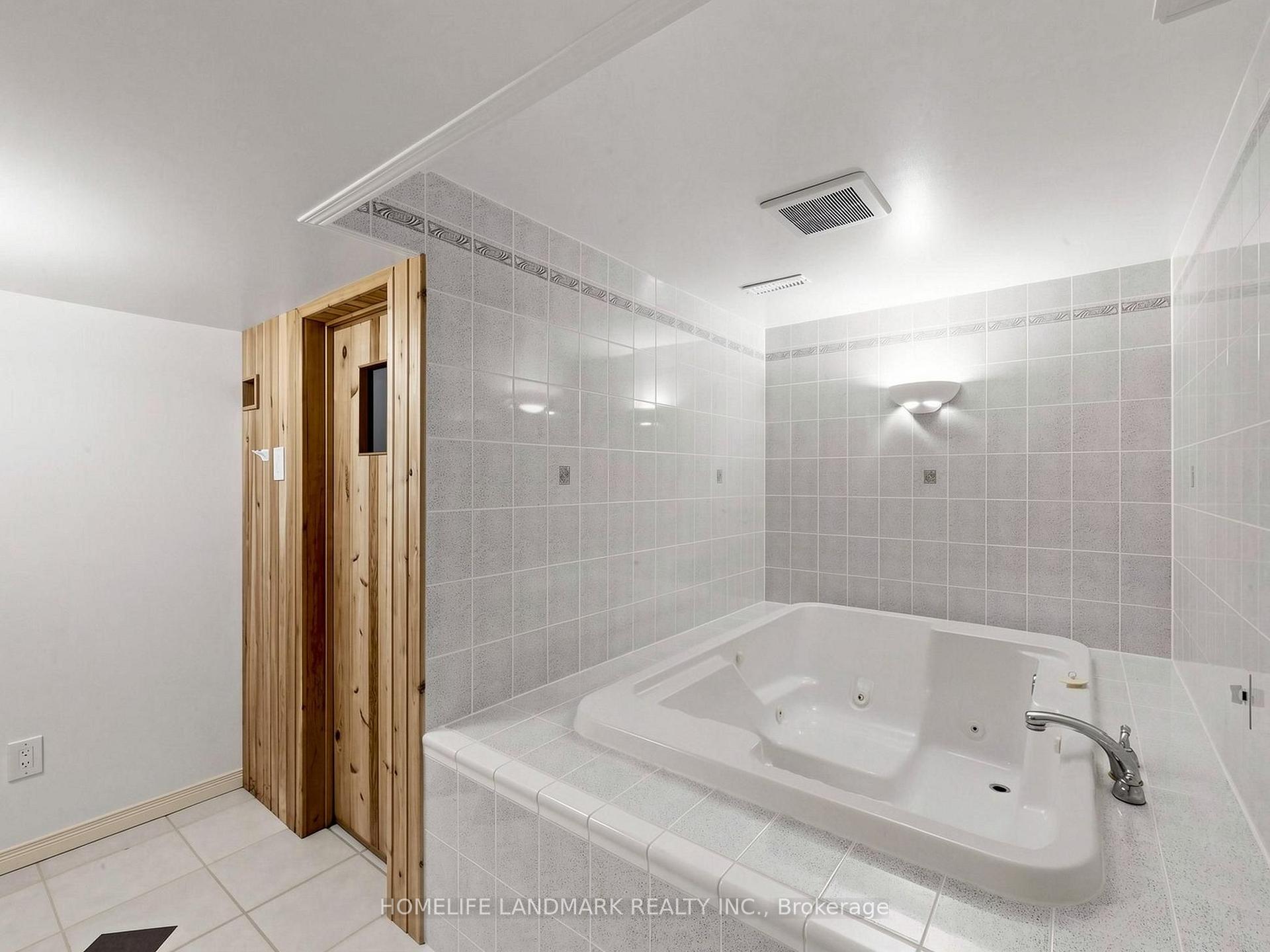 Photo 46 of 60 Ingleborough Court, Markham, Unionville — HOMEH