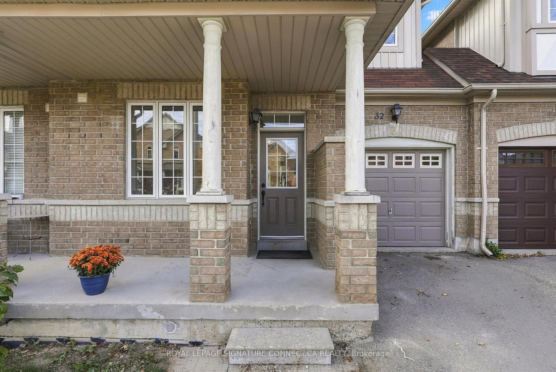 Photo 3 of 32 Wheelwright Drive, Richmond Hill, Oak Ridges Lake Wilcox — HOMEH