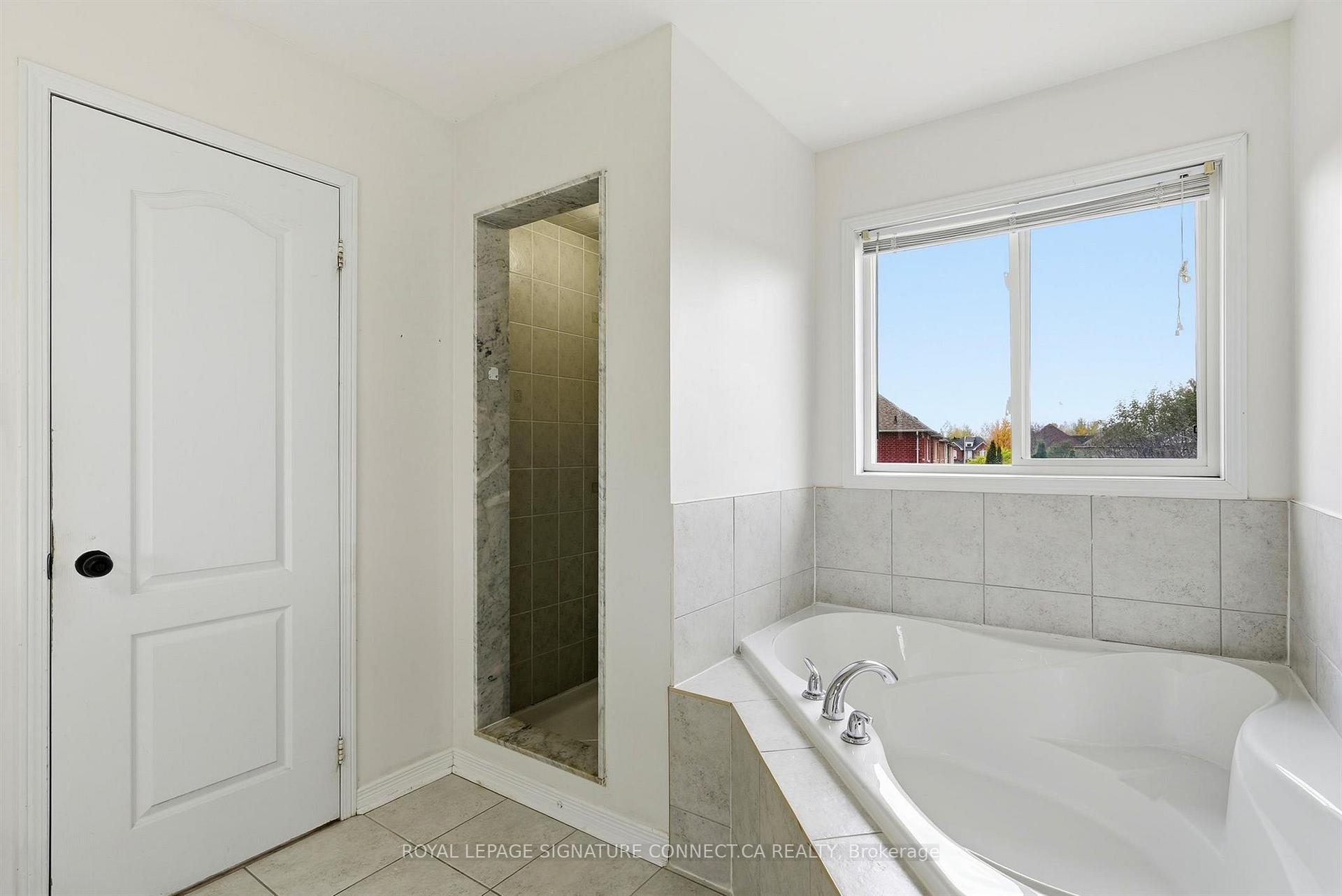 Photo 23 of 32 Wheelwright Drive, Richmond Hill, Oak Ridges Lake Wilcox — HOMEH