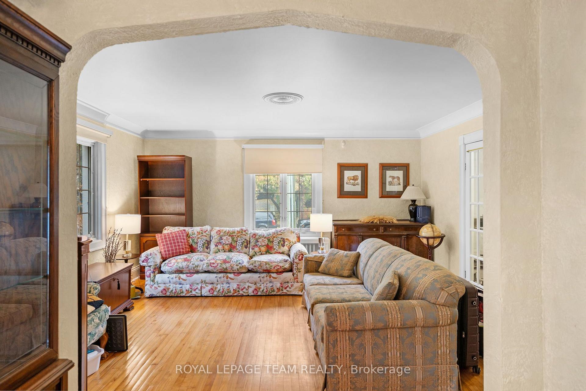 Photo 4 of 96 Putman Avenue, Ottawa, Lindenlea — HOMEH
