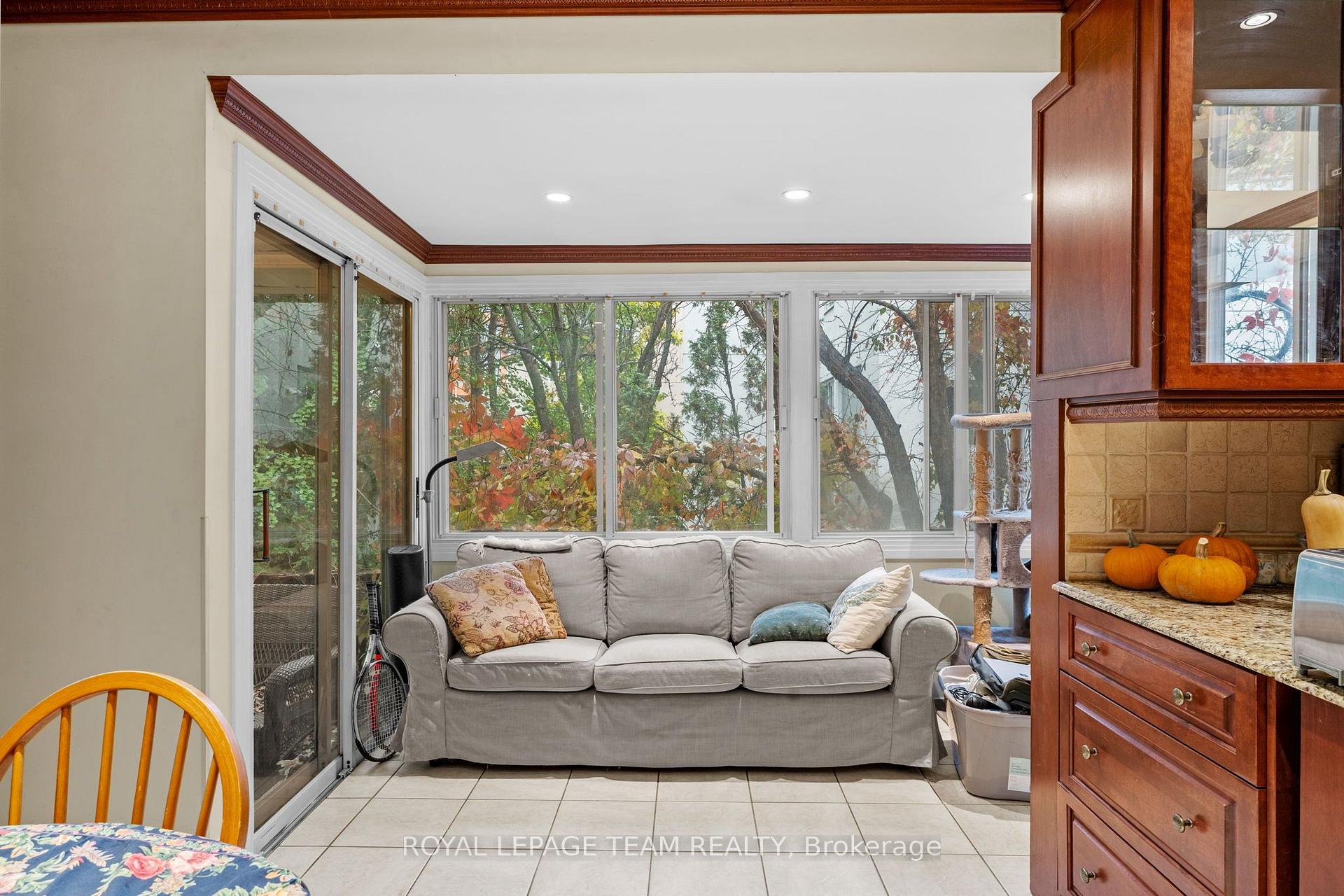 Photo 10 of 96 Putman Avenue, Ottawa, Lindenlea — HOMEH