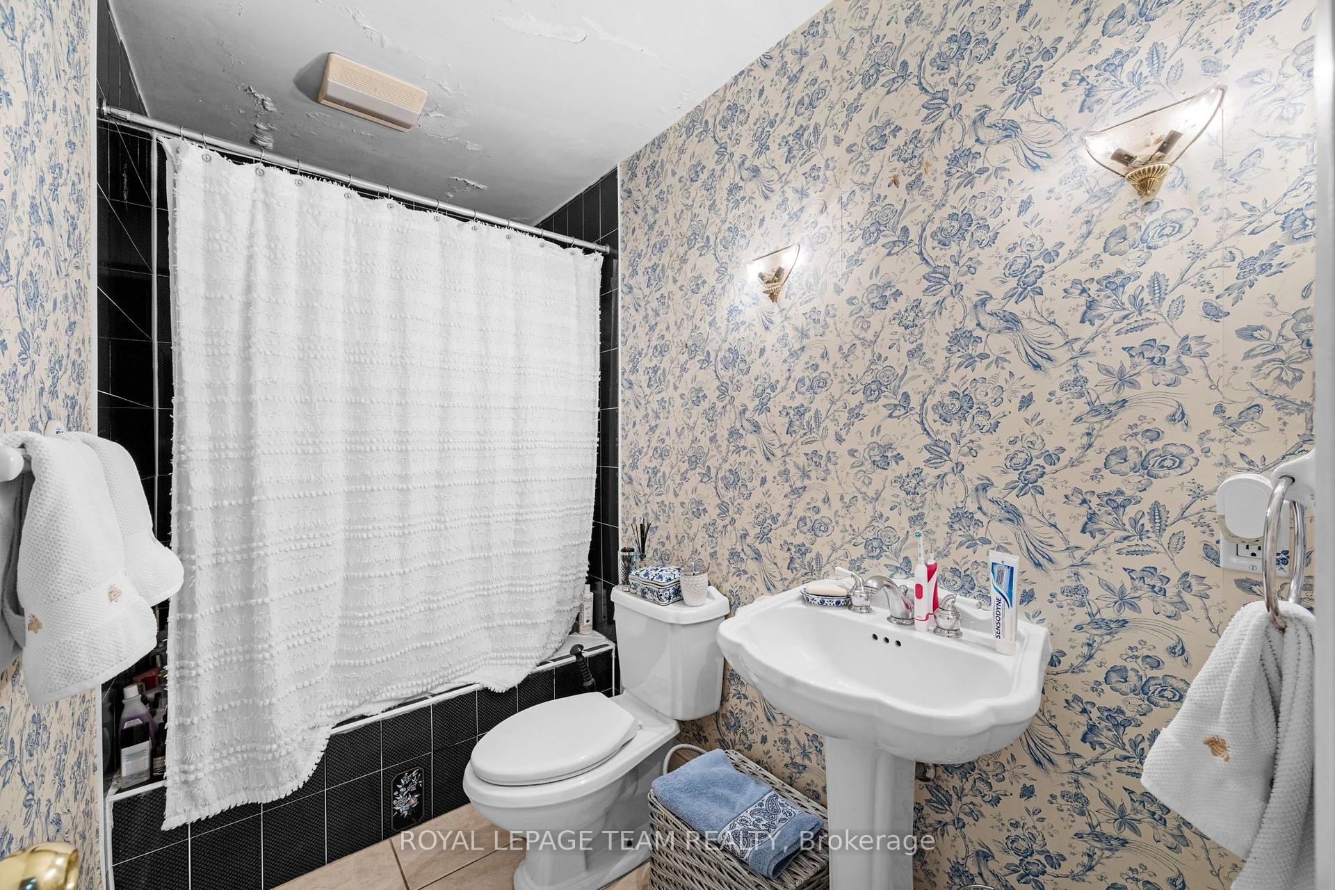 Photo 12 of 96 Putman Avenue, Ottawa, Lindenlea — HOMEH