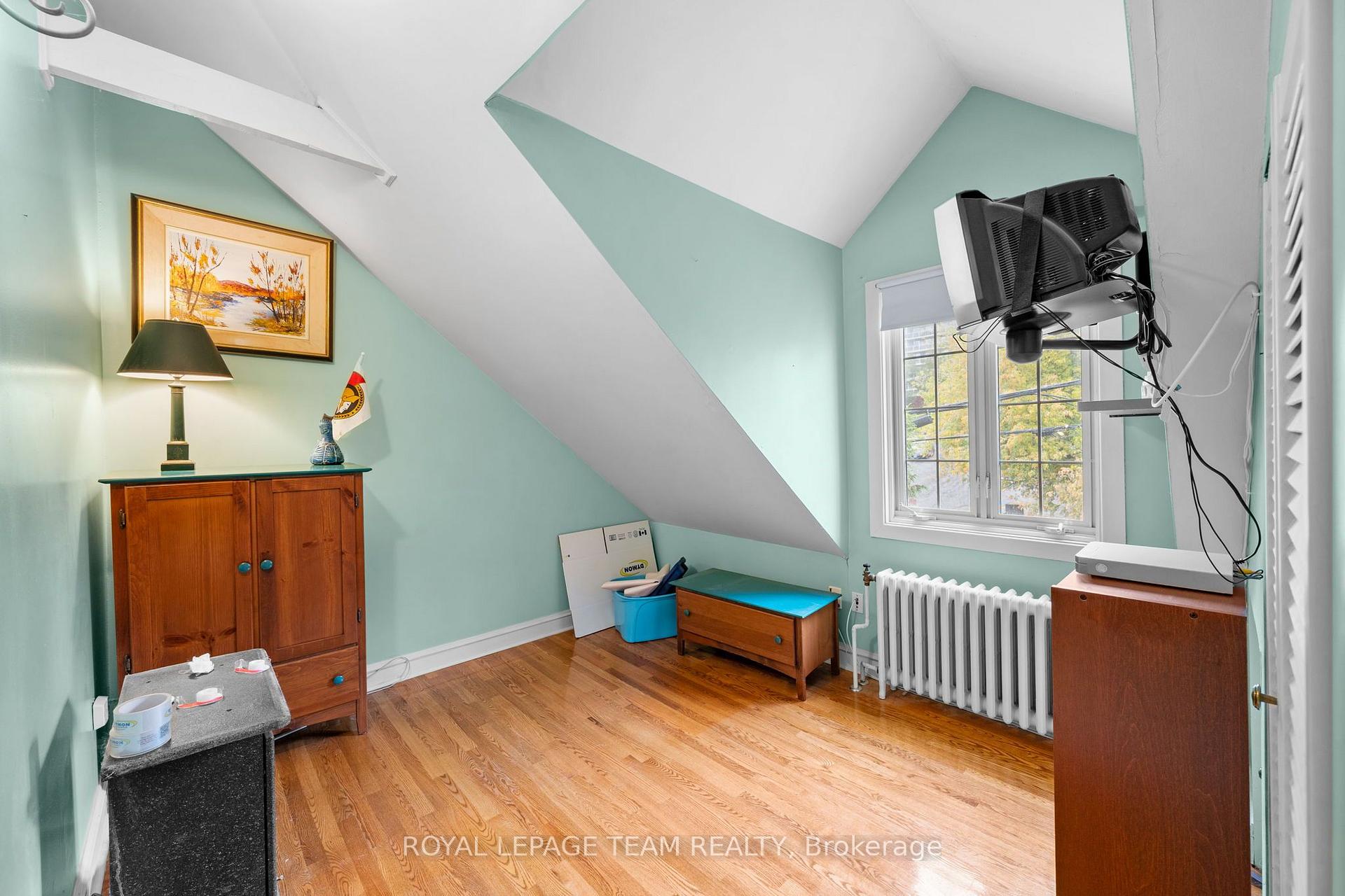 Photo 13 of 96 Putman Avenue, Ottawa, Lindenlea — HOMEH