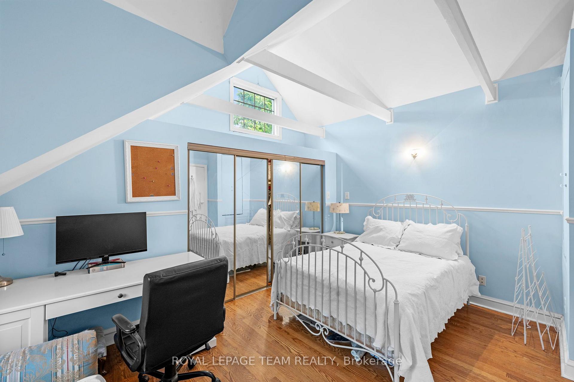 Photo 15 of 96 Putman Avenue, Ottawa, Lindenlea — HOMEH