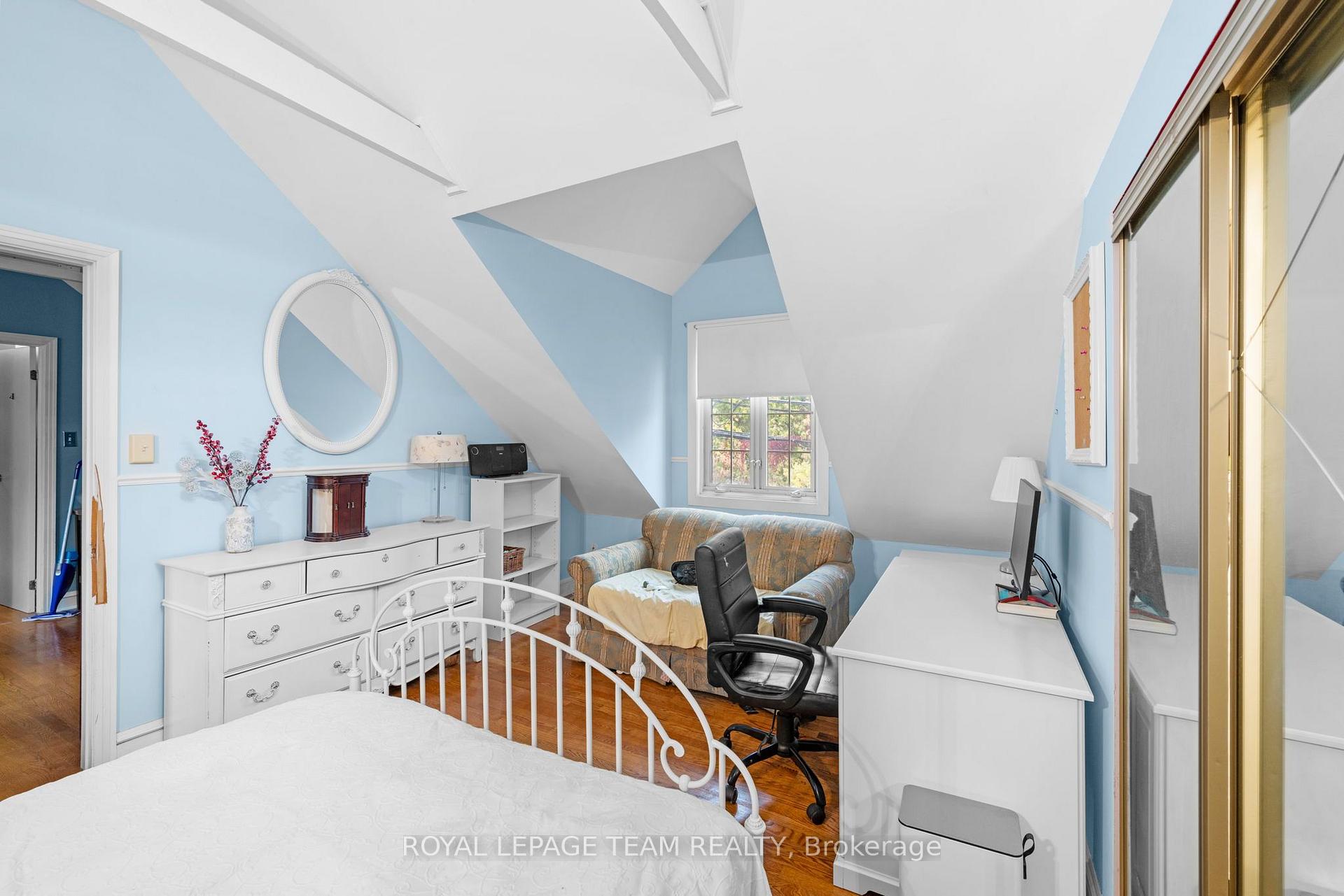 Photo 16 of 96 Putman Avenue, Ottawa, Lindenlea — HOMEH