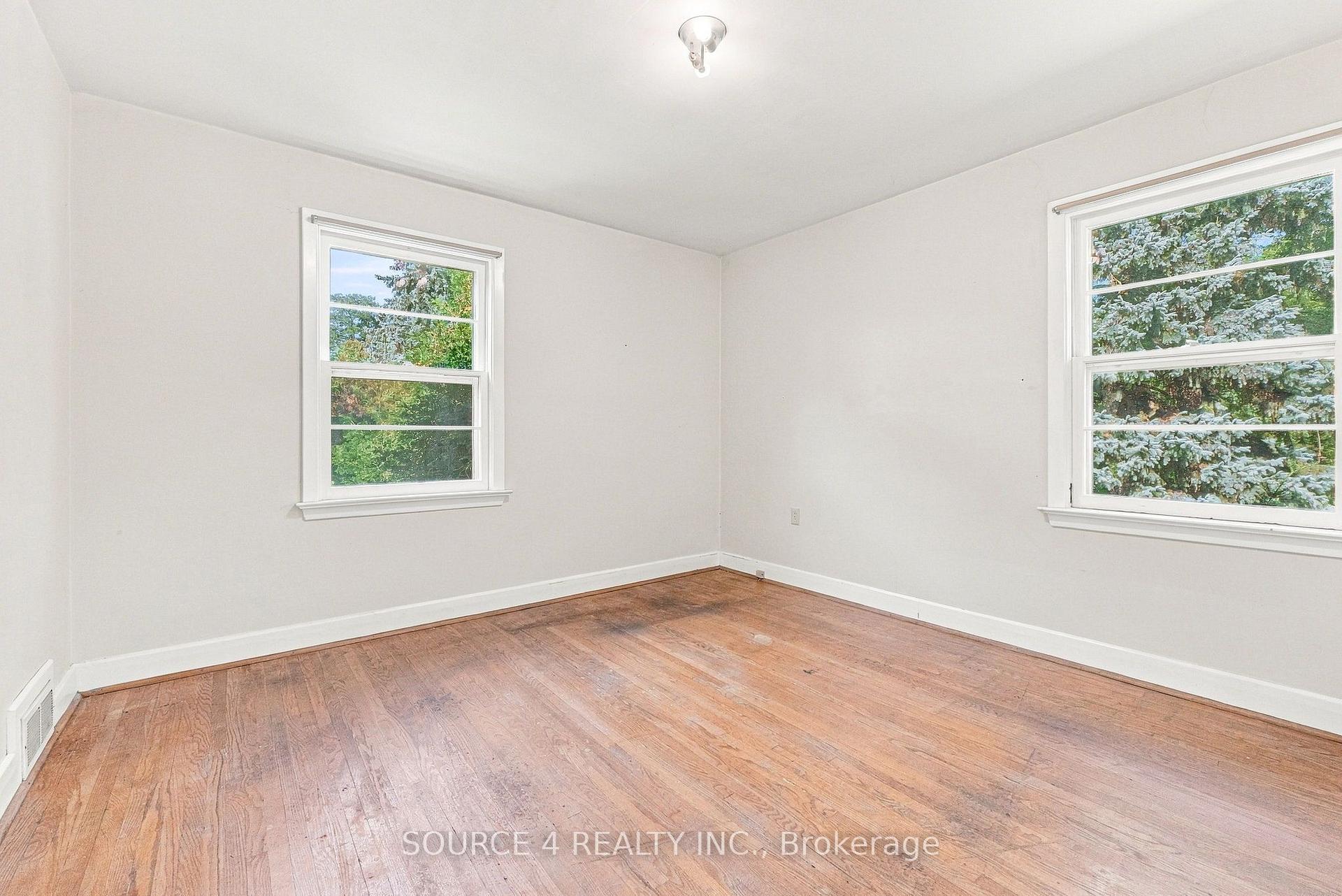 Photo 11 of 392 Fourth Line, Oakville, West — HOMEH