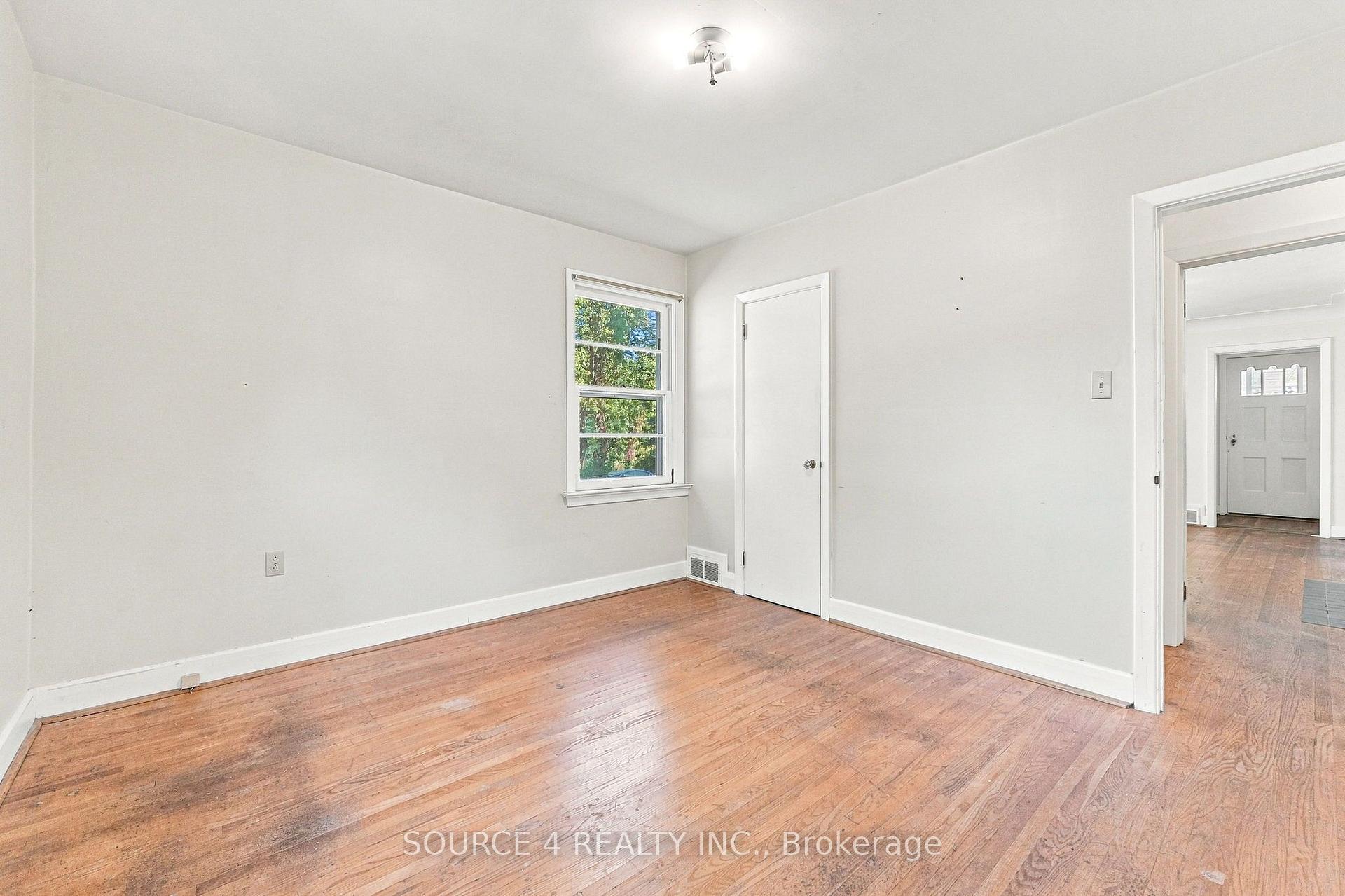 Photo 12 of 392 Fourth Line, Oakville, West — HOMEH