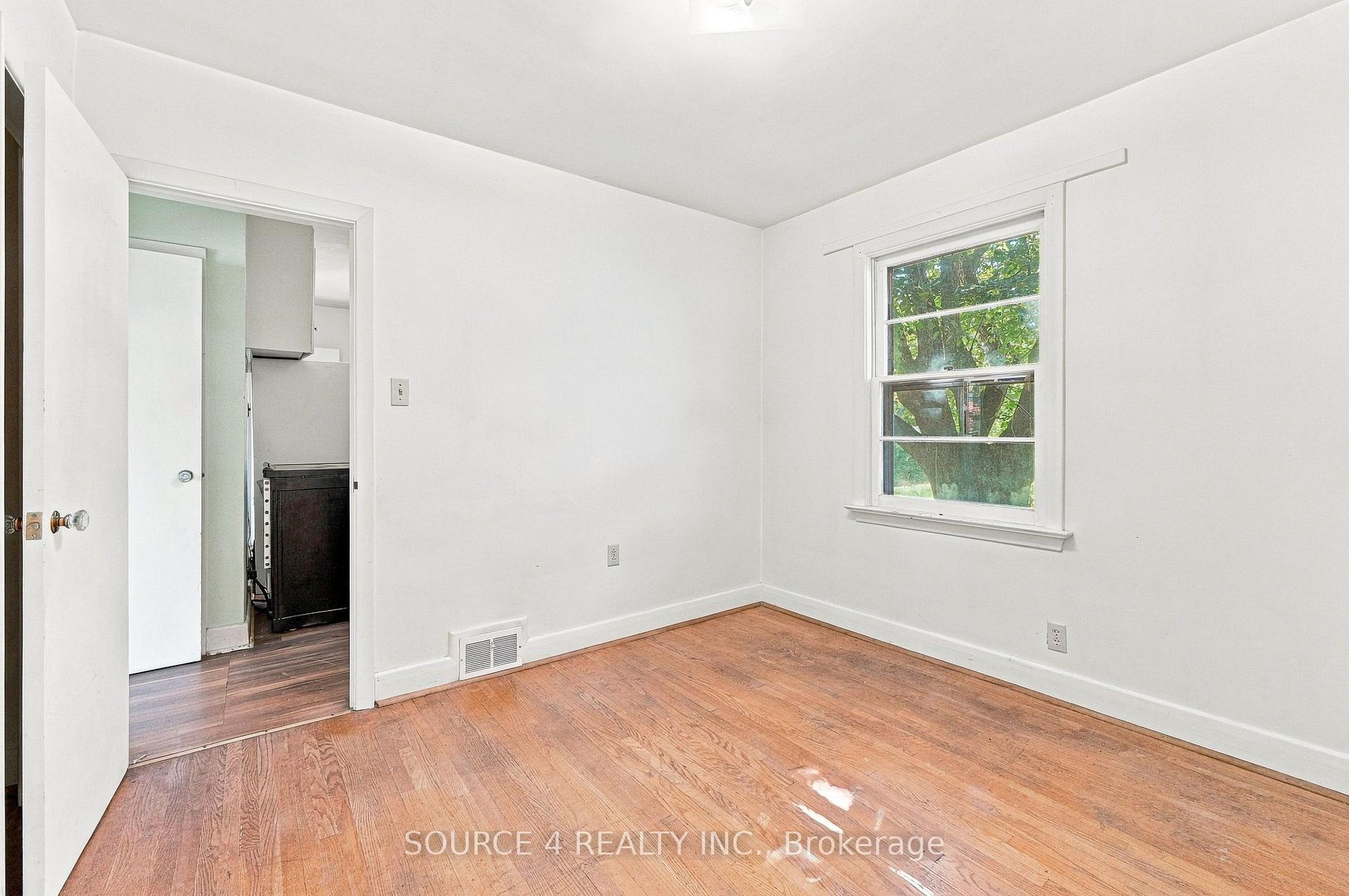 Photo 16 of 392 Fourth Line, Oakville, West — HOMEH