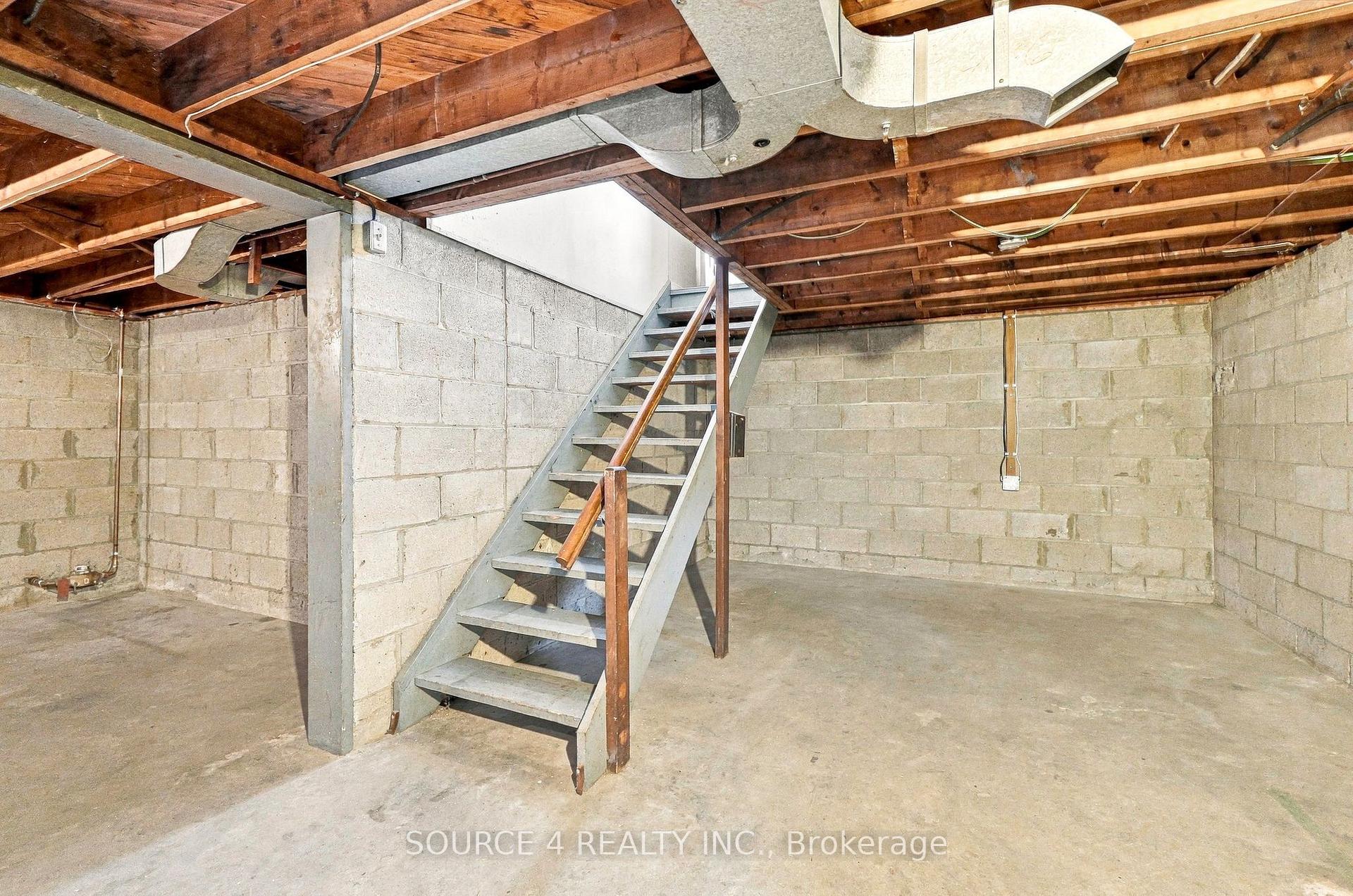 Photo 19 of 392 Fourth Line, Oakville, West — HOMEH
