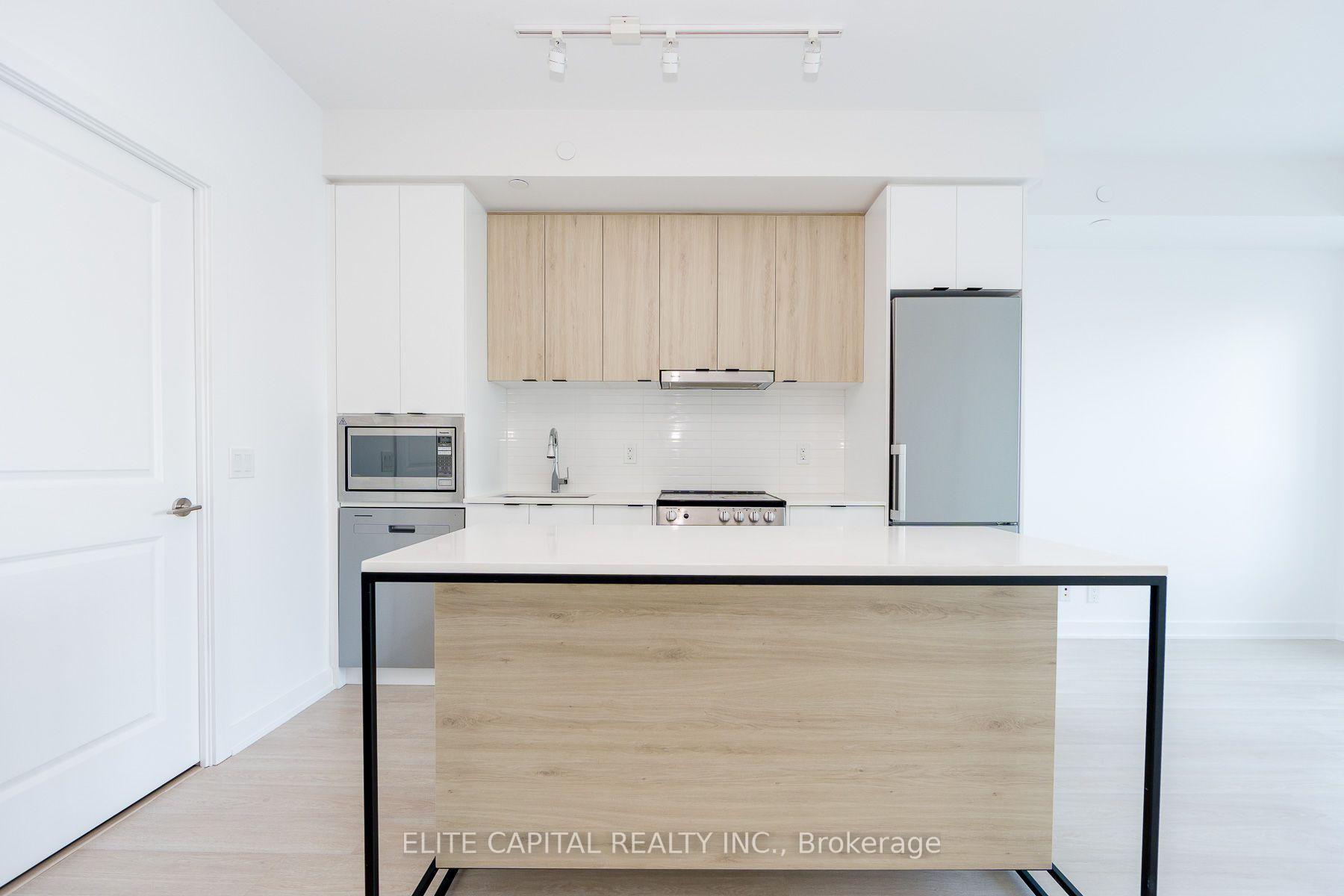Photo 4 of Unit 428, 50 Upper Mall Way, Vaughan, Brownridge — HOMEH