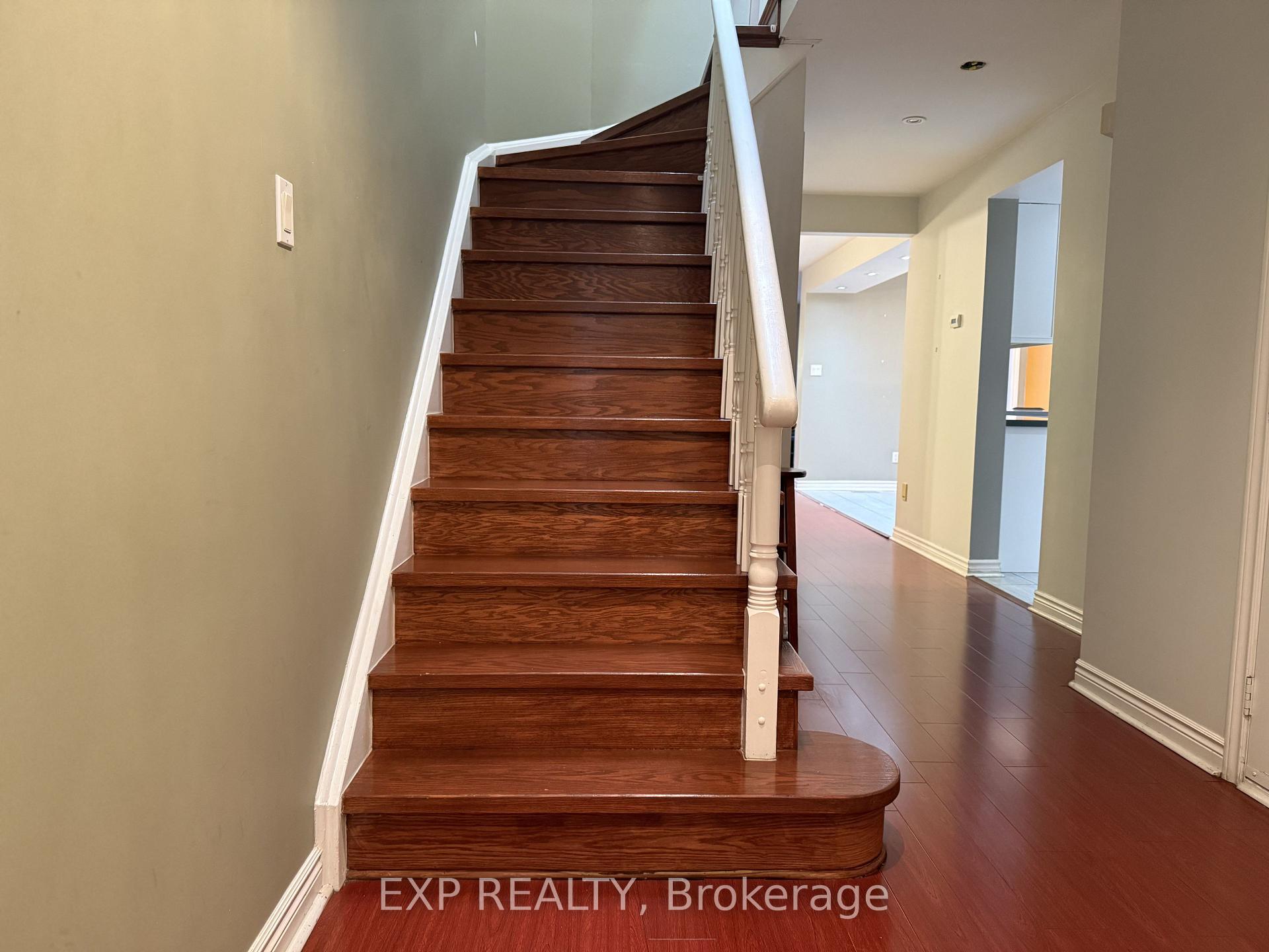 Photo 2 of 62 Wetherby Circle, Markham, German Mills — HOMEH