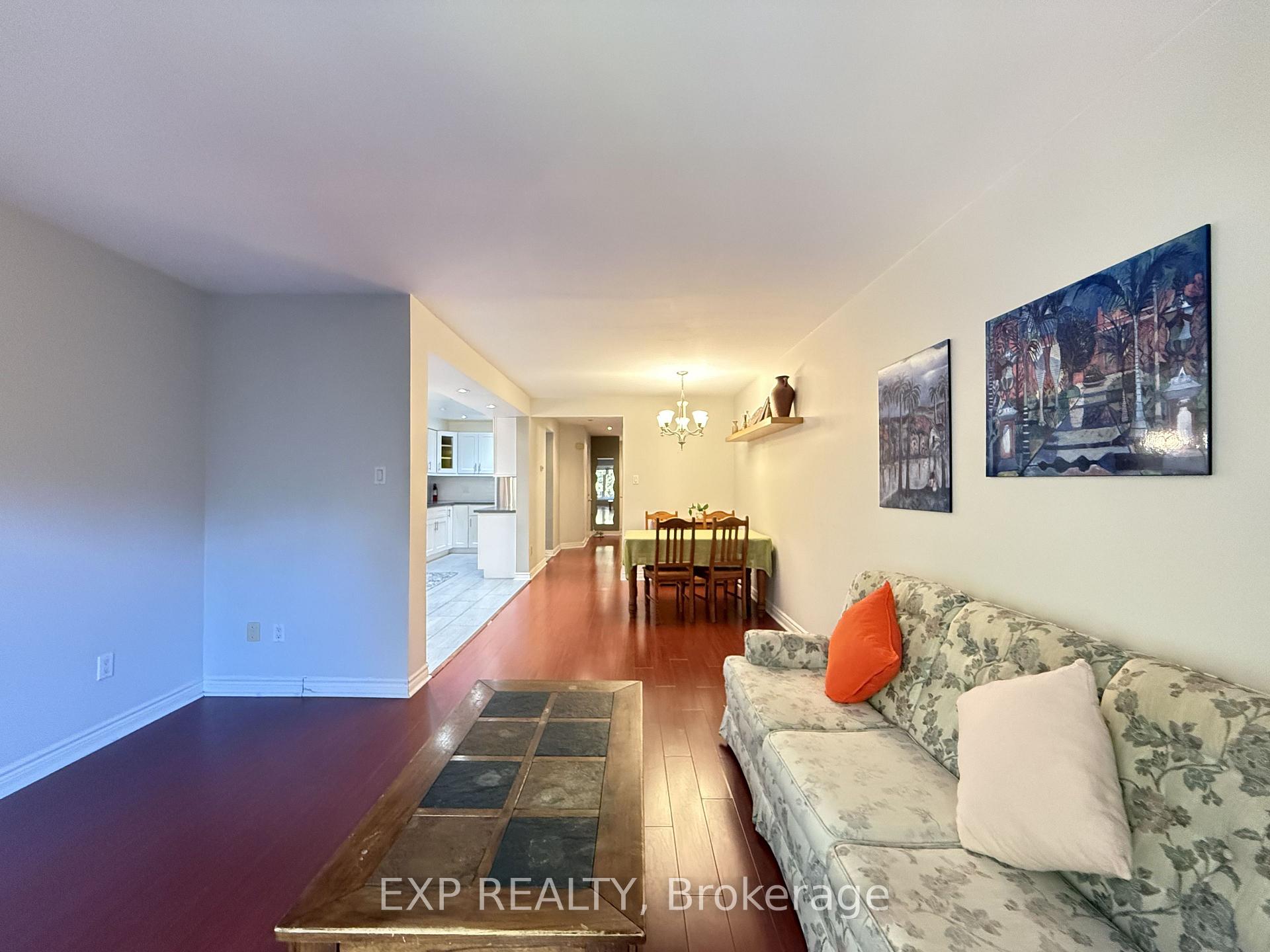 Photo 7 of 62 Wetherby Circle, Markham, German Mills — HOMEH