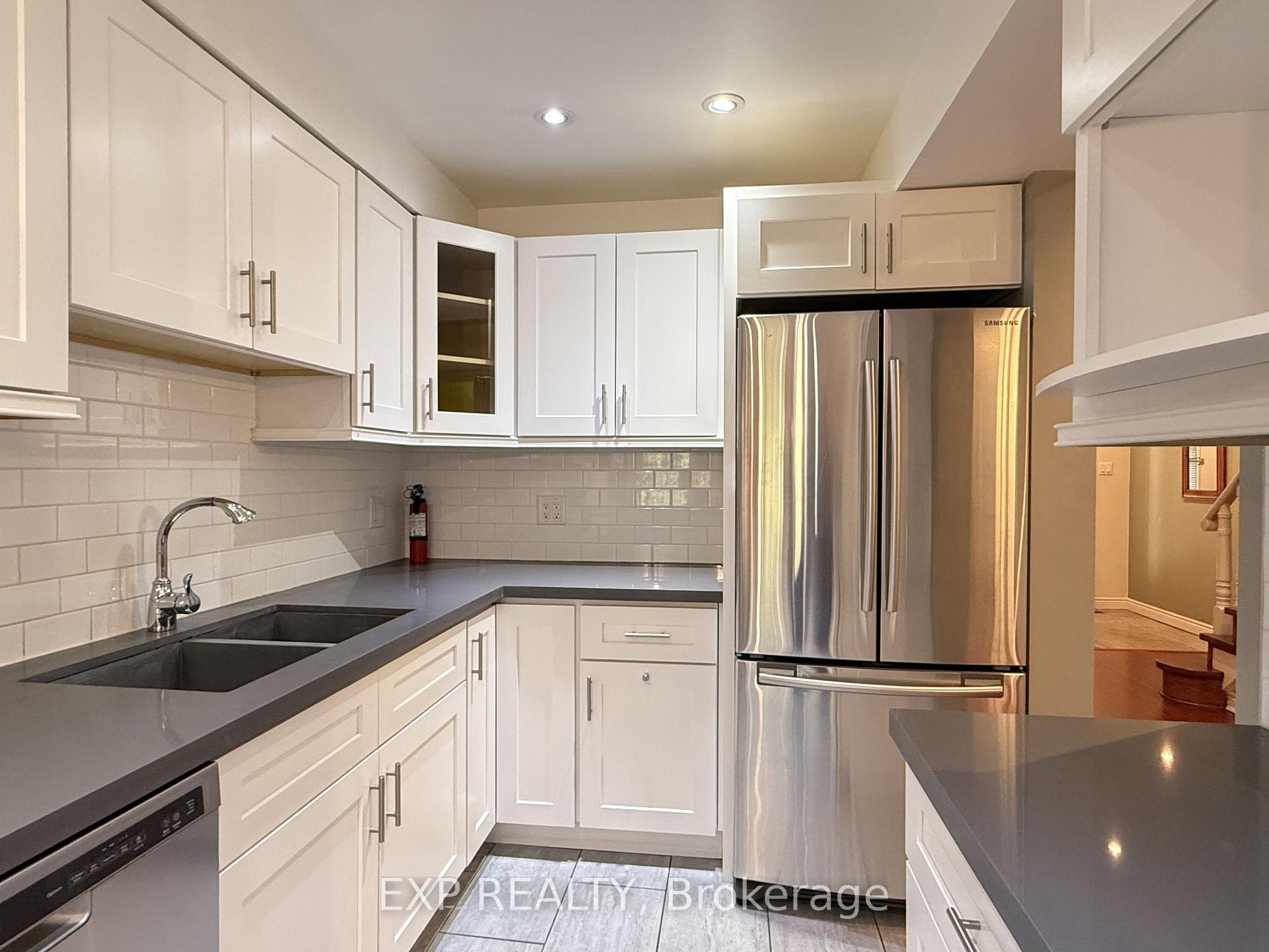 Photo 9 of 62 Wetherby Circle, Markham, German Mills — HOMEH