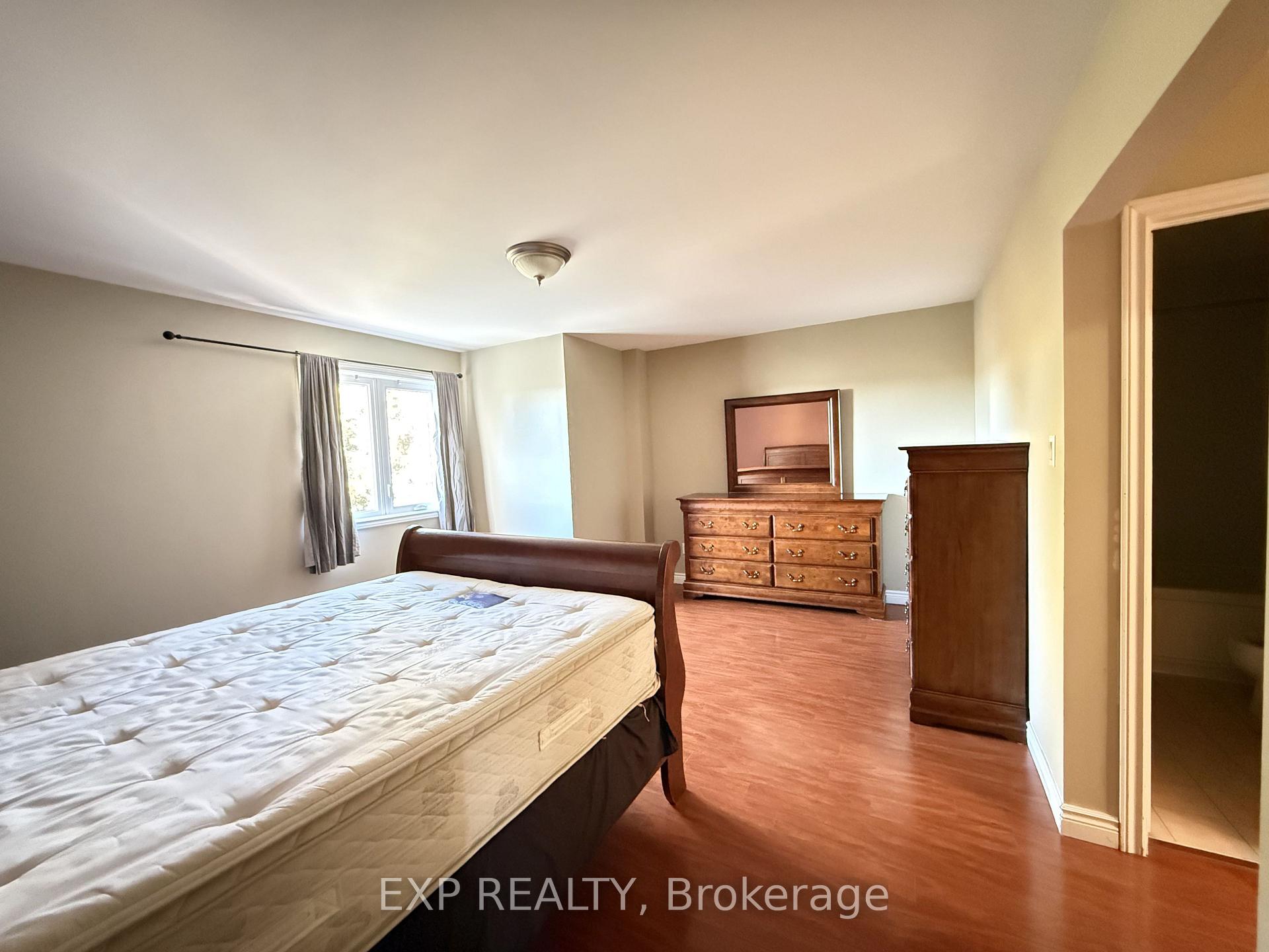 Photo 14 of 62 Wetherby Circle, Markham, German Mills — HOMEH