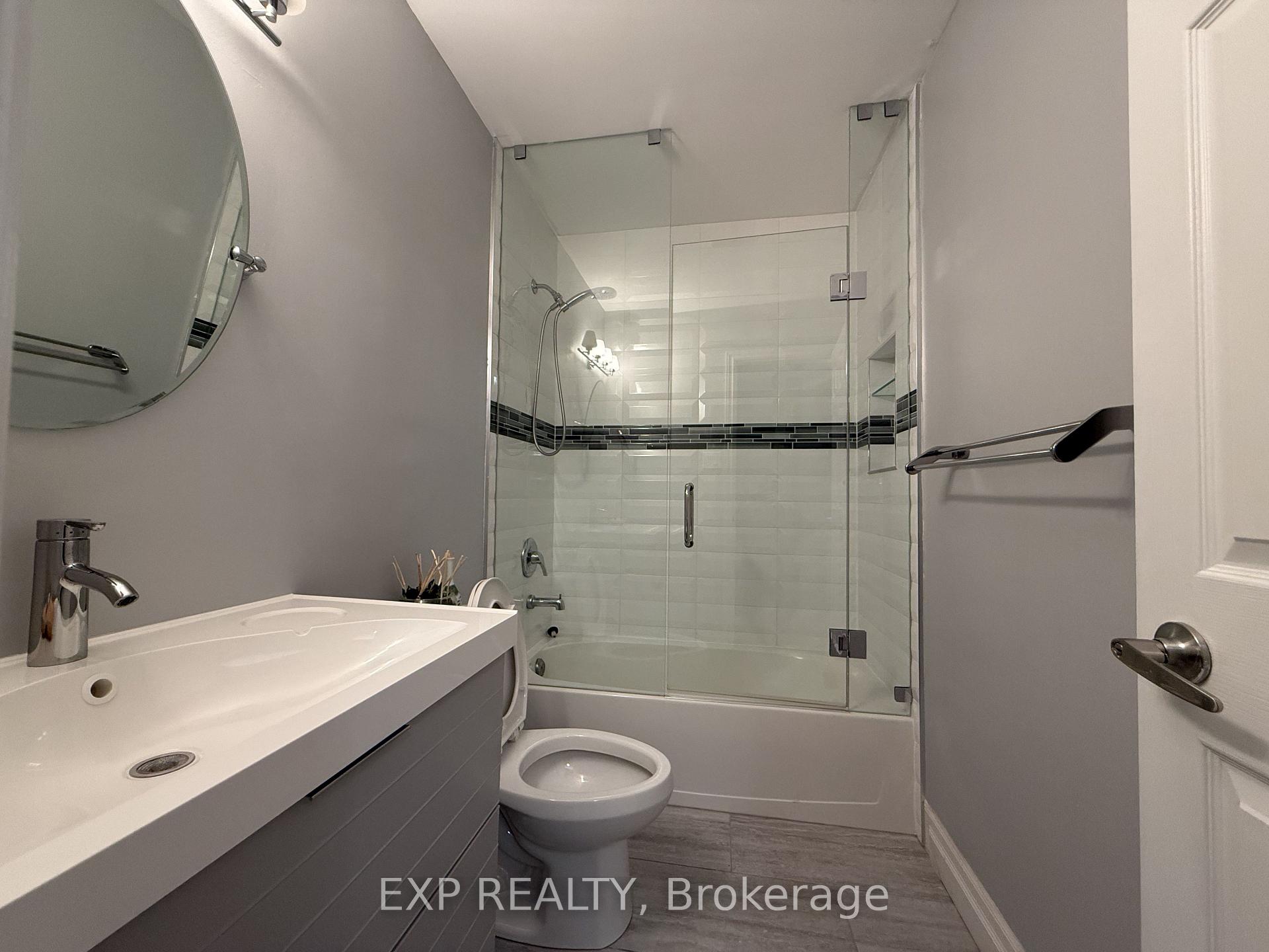 Photo 16 of 62 Wetherby Circle, Markham, German Mills — HOMEH