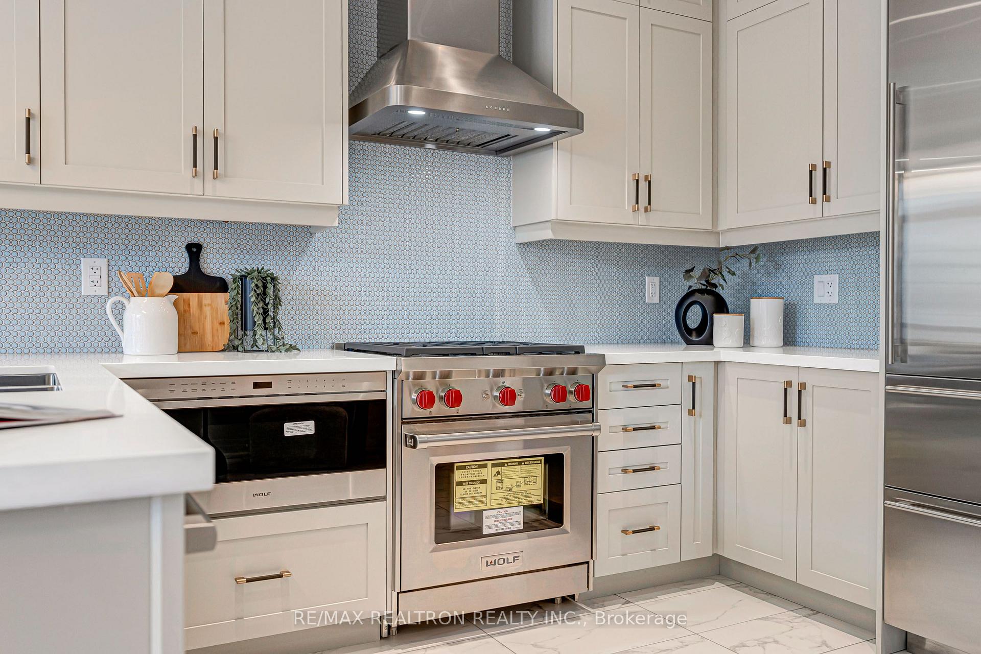 Photo 7 of 4249 Major Mackenzie Drive E, Markham, Angus Glen — HOMEH
