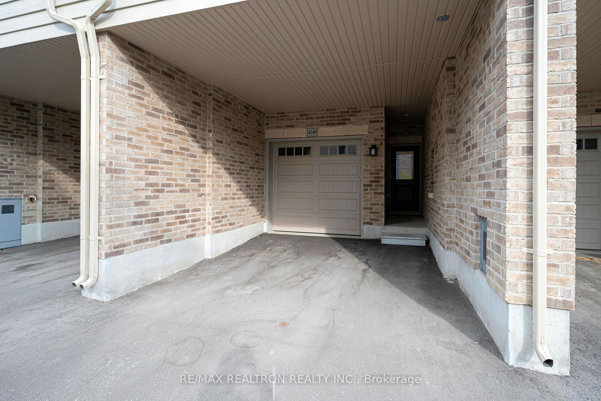 Photo 48 of 4249 Major Mackenzie Drive E, Markham, Angus Glen — HOMEH