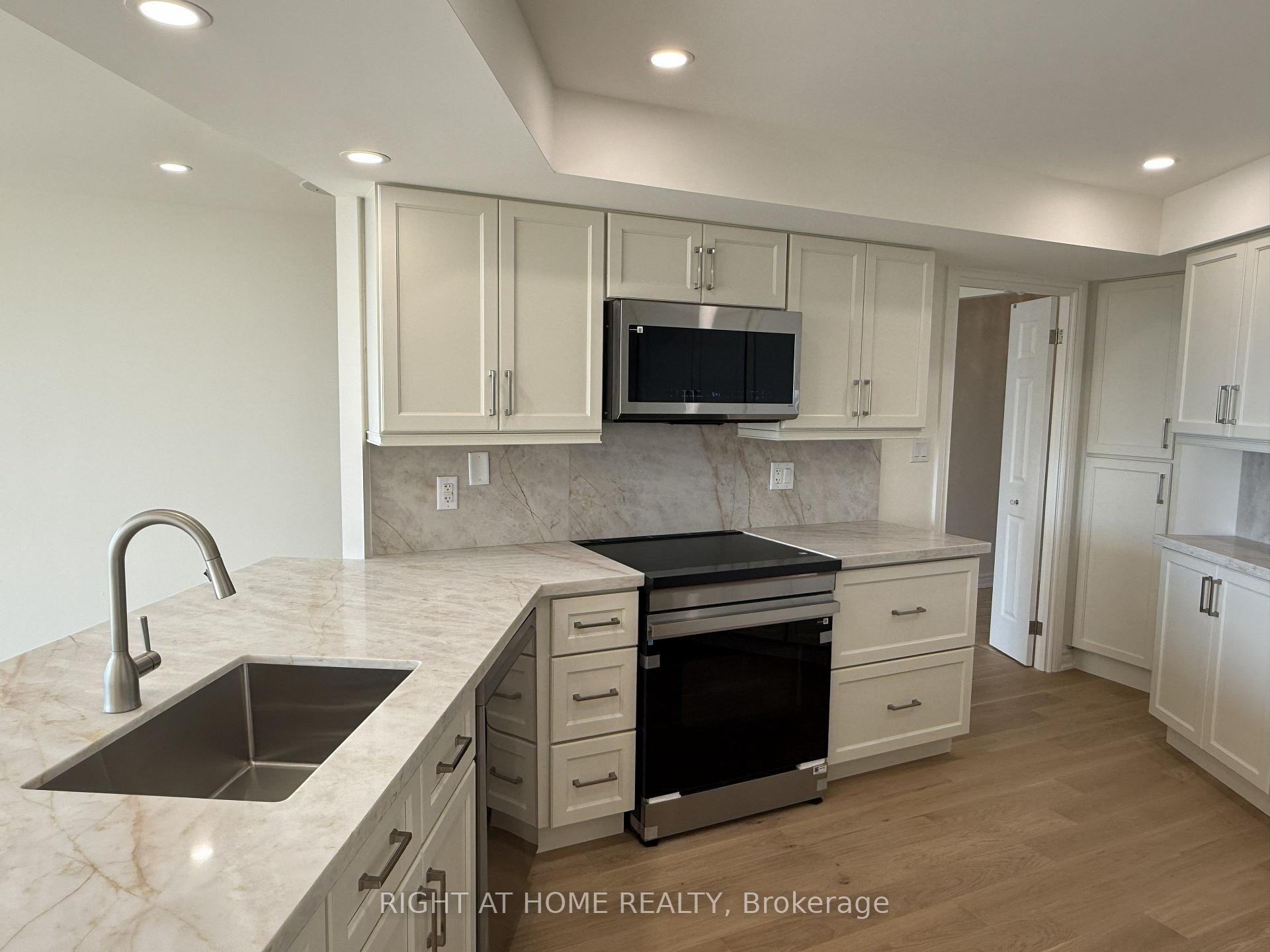 Photo 5 of Unit 707, 2000 Islington Avenue, Etobicoke, Kingsview Village-The Westway — HOMEH