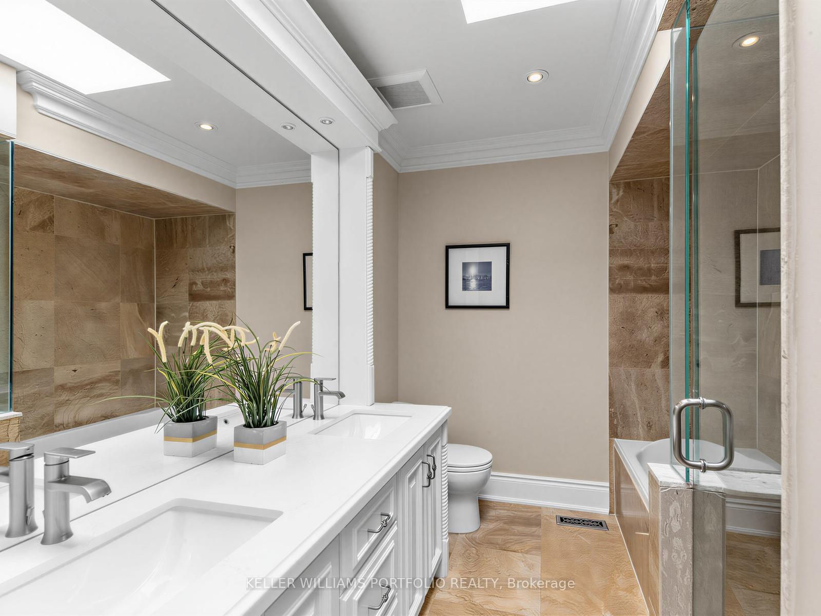 Photo 25 of 21 Albertus Avenue, Toronto, Lawrence Park South — HOMEH