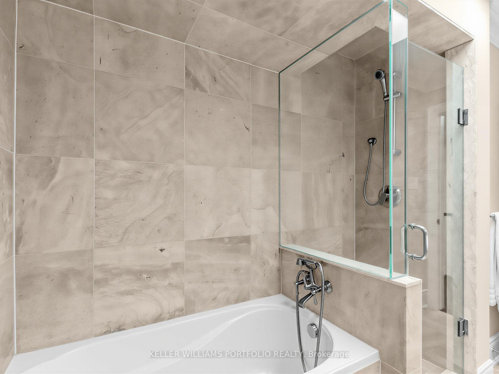 Photo 26 of 21 Albertus Avenue, Toronto, Lawrence Park South — HOMEH