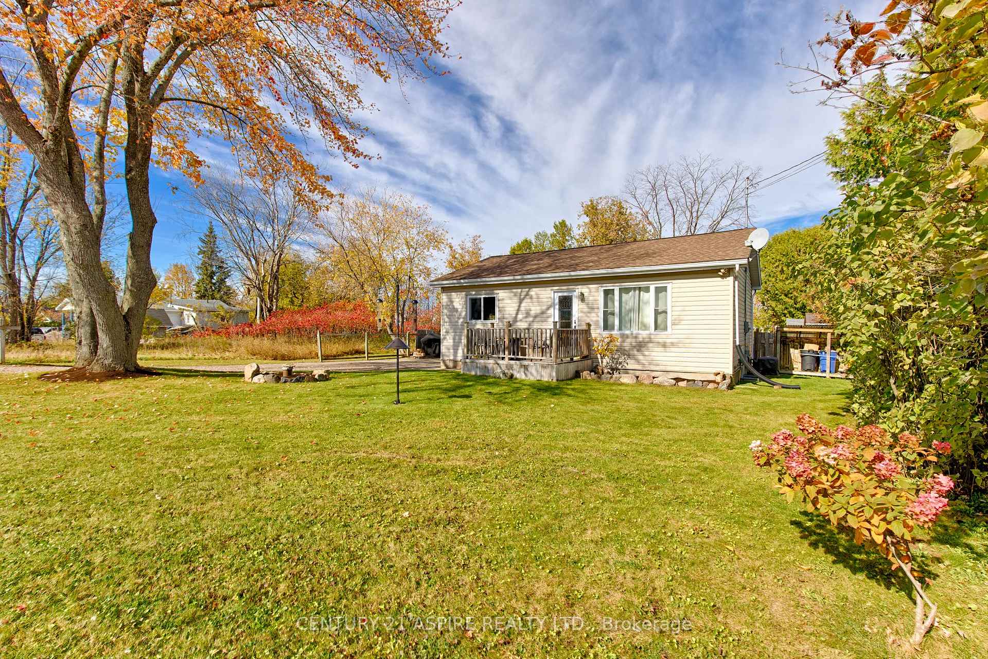 Photo 3 of 106 Forest Lea Road, Laurentian Valley, Laurentian Valley — HOMEH