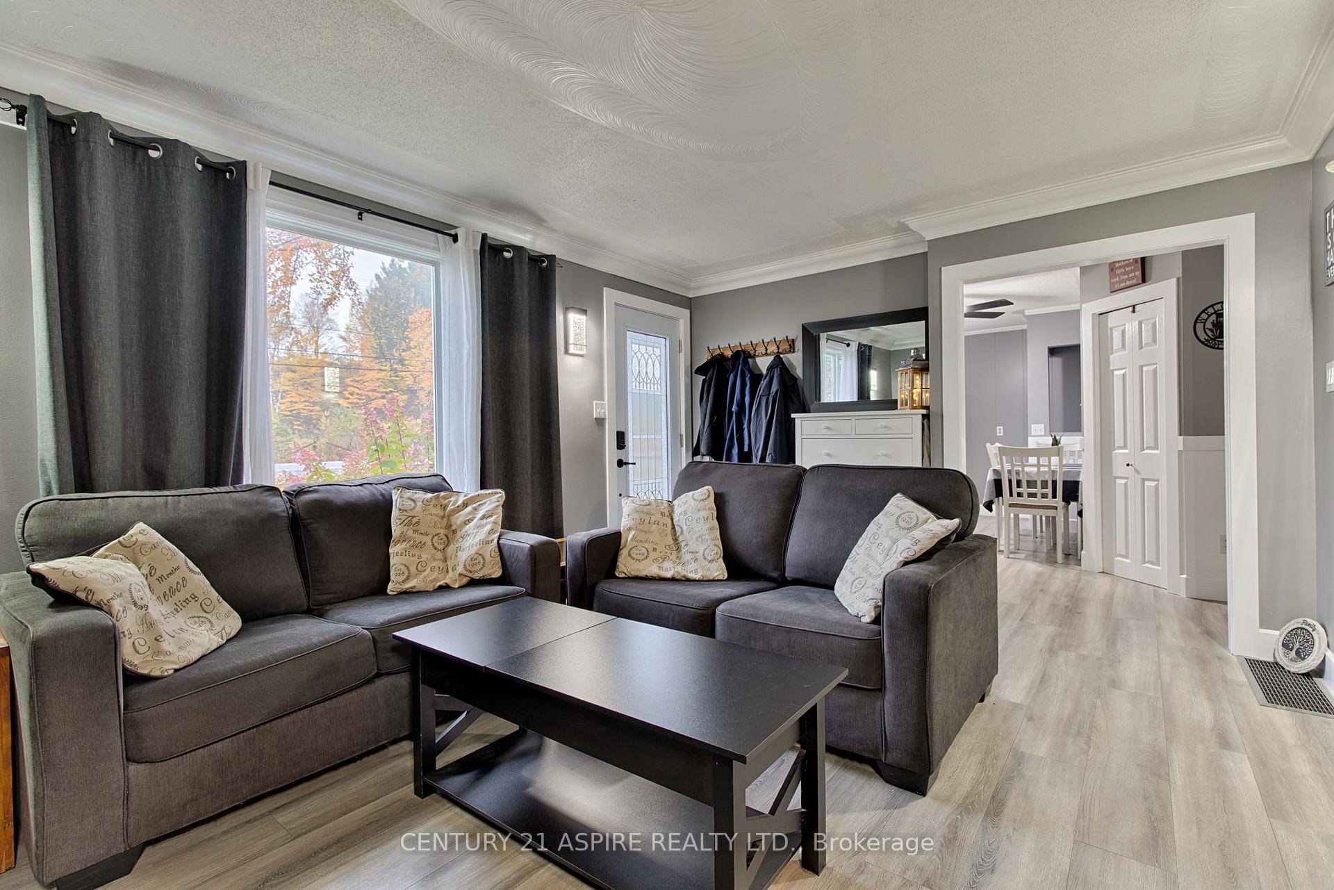 Photo 6 of 106 Forest Lea Road, Laurentian Valley, Laurentian Valley — HOMEH