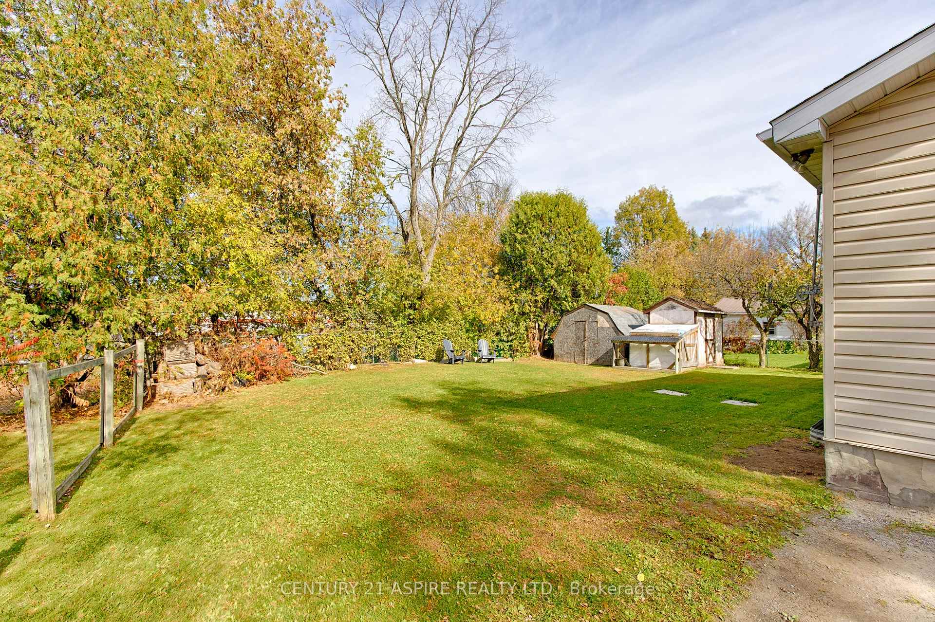 Photo 29 of 106 Forest Lea Road, Laurentian Valley, Laurentian Valley — HOMEH