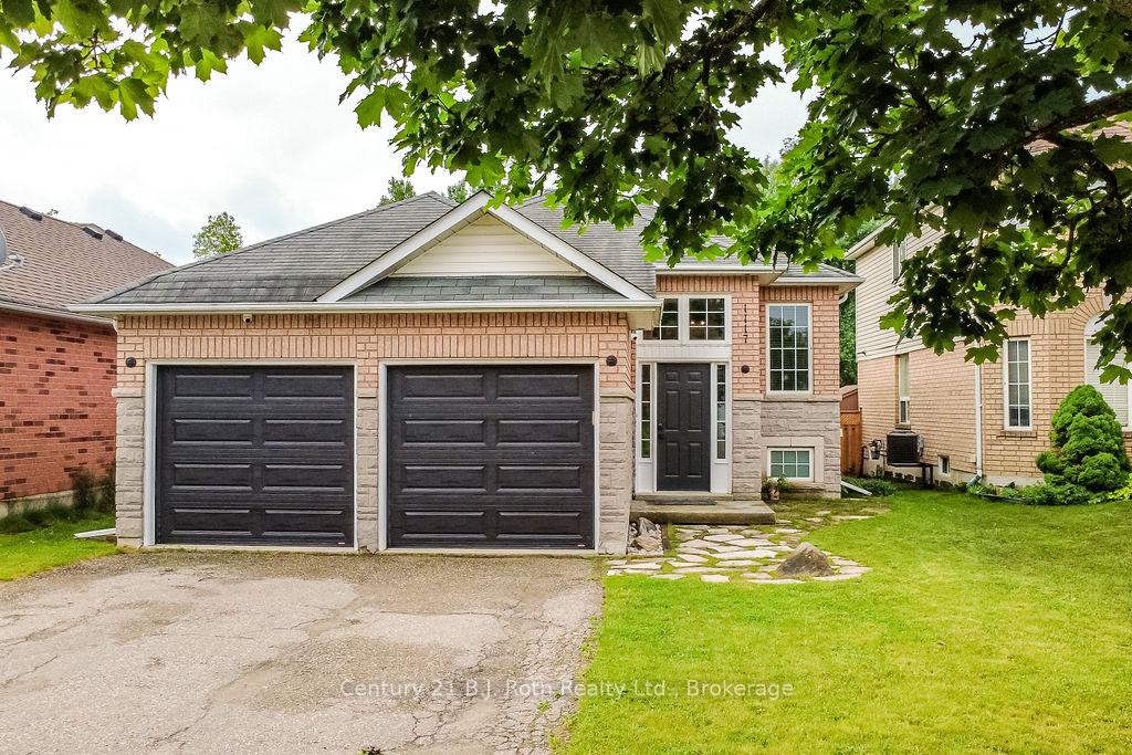 Photo 3 of 1117 Corrie Street, Innisfil, Alcona — HOMEH