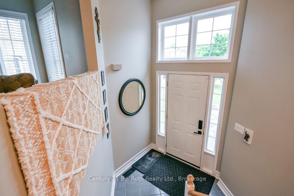 Photo 5 of 1117 Corrie Street, Innisfil, Alcona — HOMEH