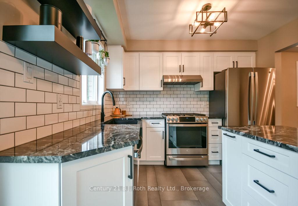 Photo 16 of 1117 Corrie Street, Innisfil, Alcona — HOMEH