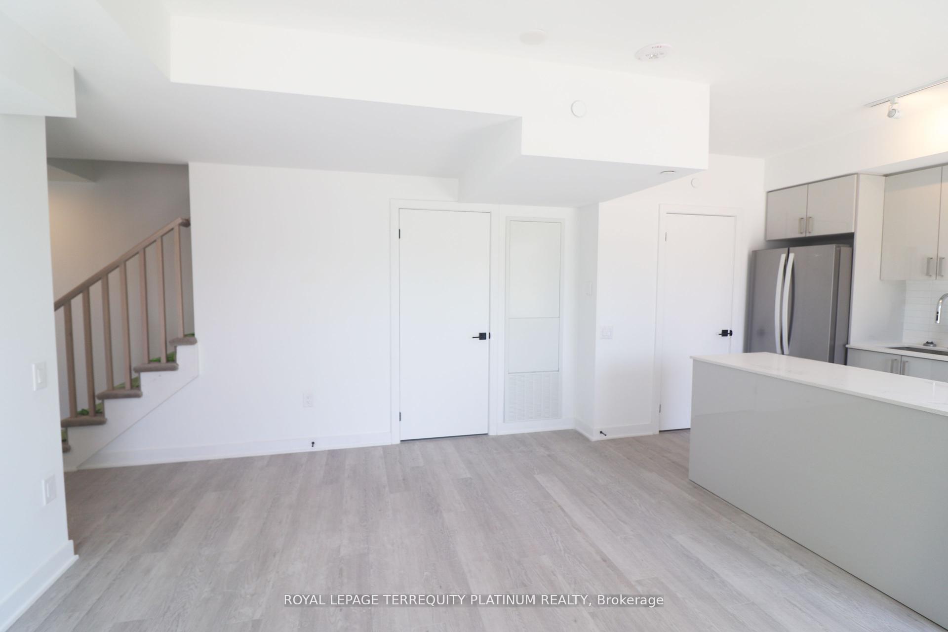 Photo 4 of Unit 111, 2782 Barton Street E, Hamilton, Riverdale — HOMEH