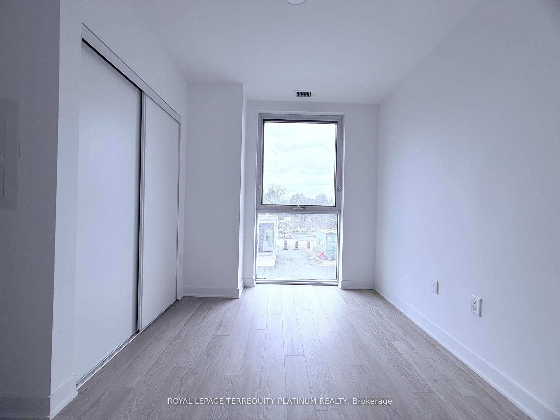 Photo 12 of Unit 111, 2782 Barton Street E, Hamilton, Riverdale — HOMEH