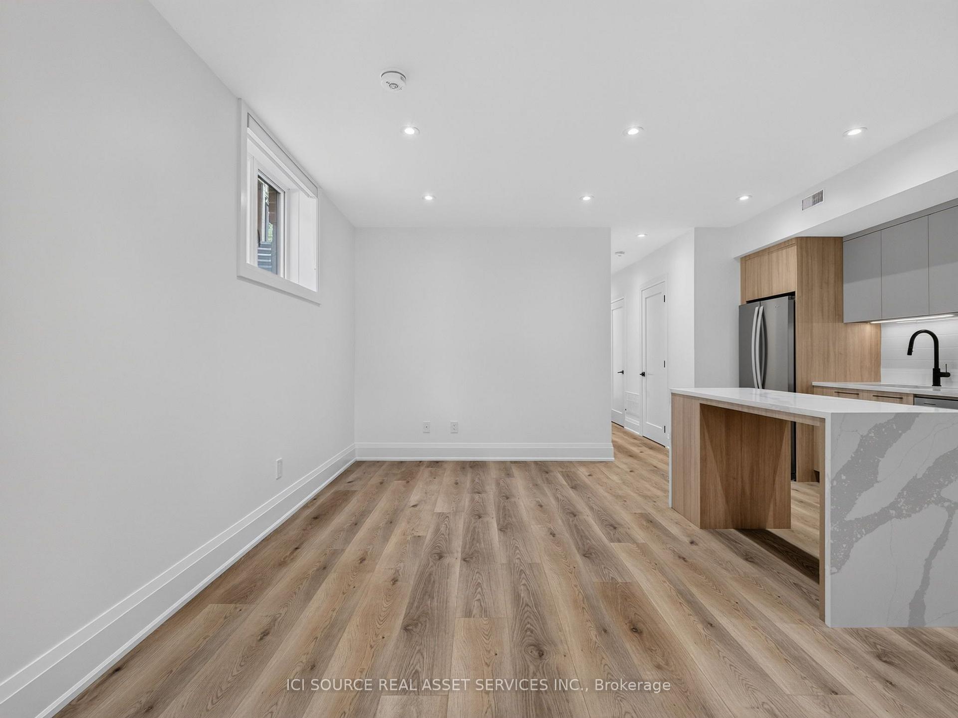 Photo 12 of Unit Unit 5, 28 Norcross Road, North York, Clanton Park — HOMEH