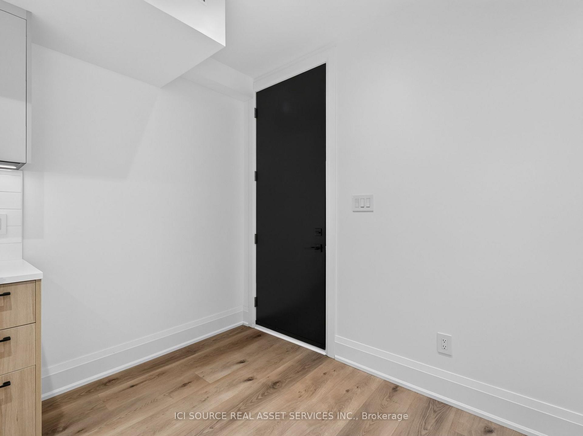 Photo 13 of Unit Unit 5, 28 Norcross Road, North York, Clanton Park — HOMEH