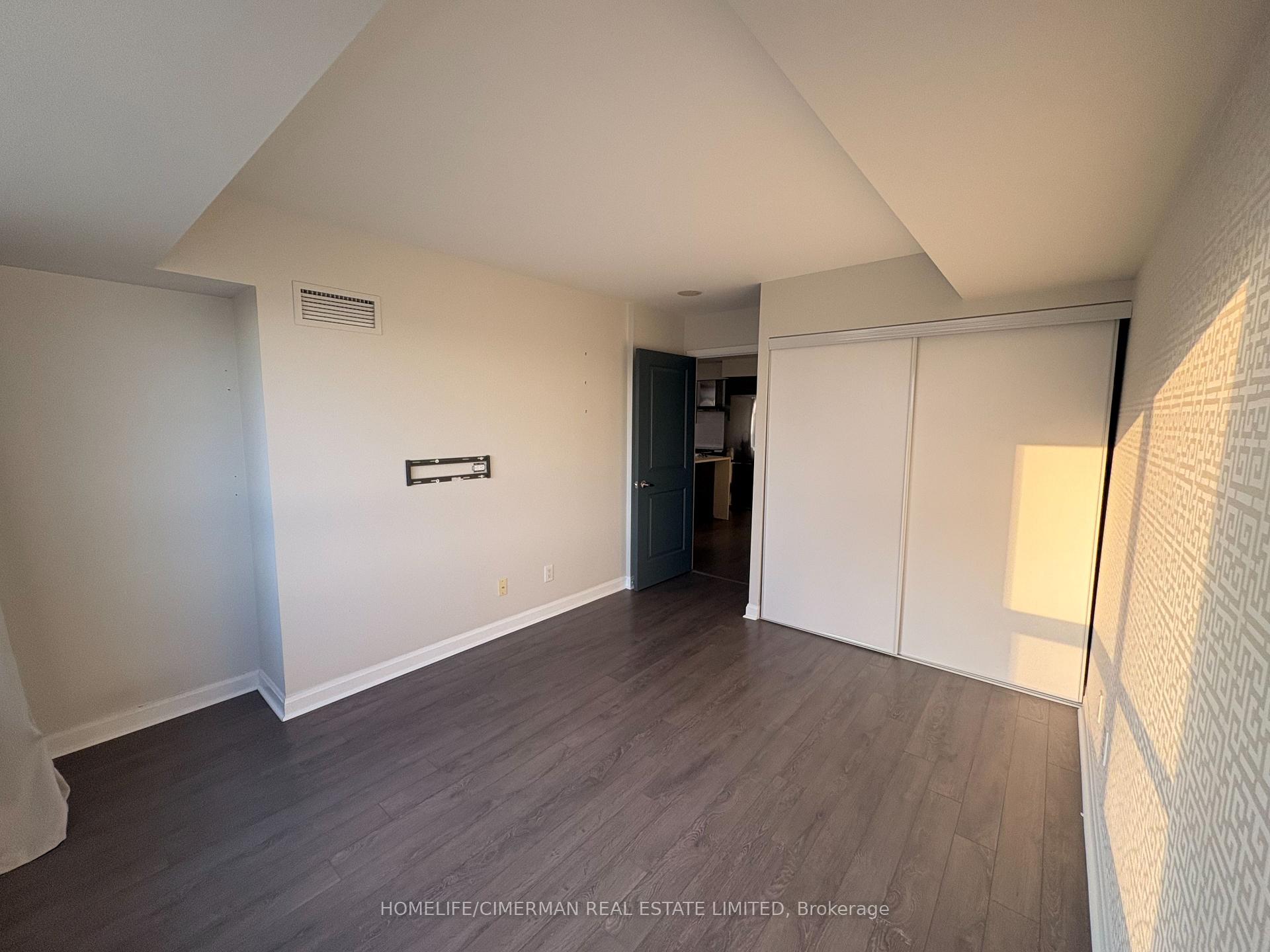 Photo 4 of Unit 1808, 1 Michael Power Place, Etobicoke, Islington-City Centre West — HOMEH