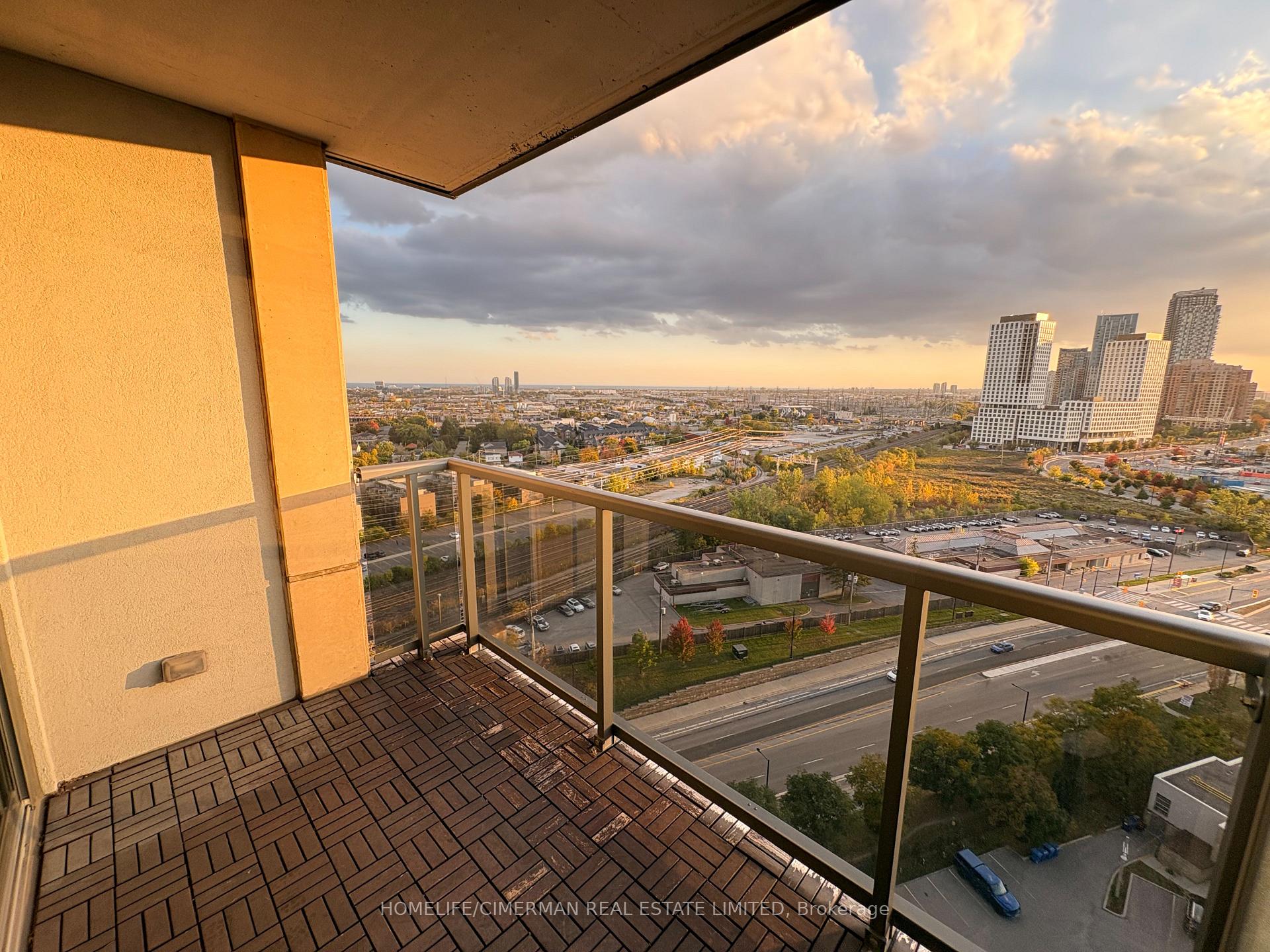 Photo 9 of Unit 1808, 1 Michael Power Place, Etobicoke, Islington-City Centre West — HOMEH