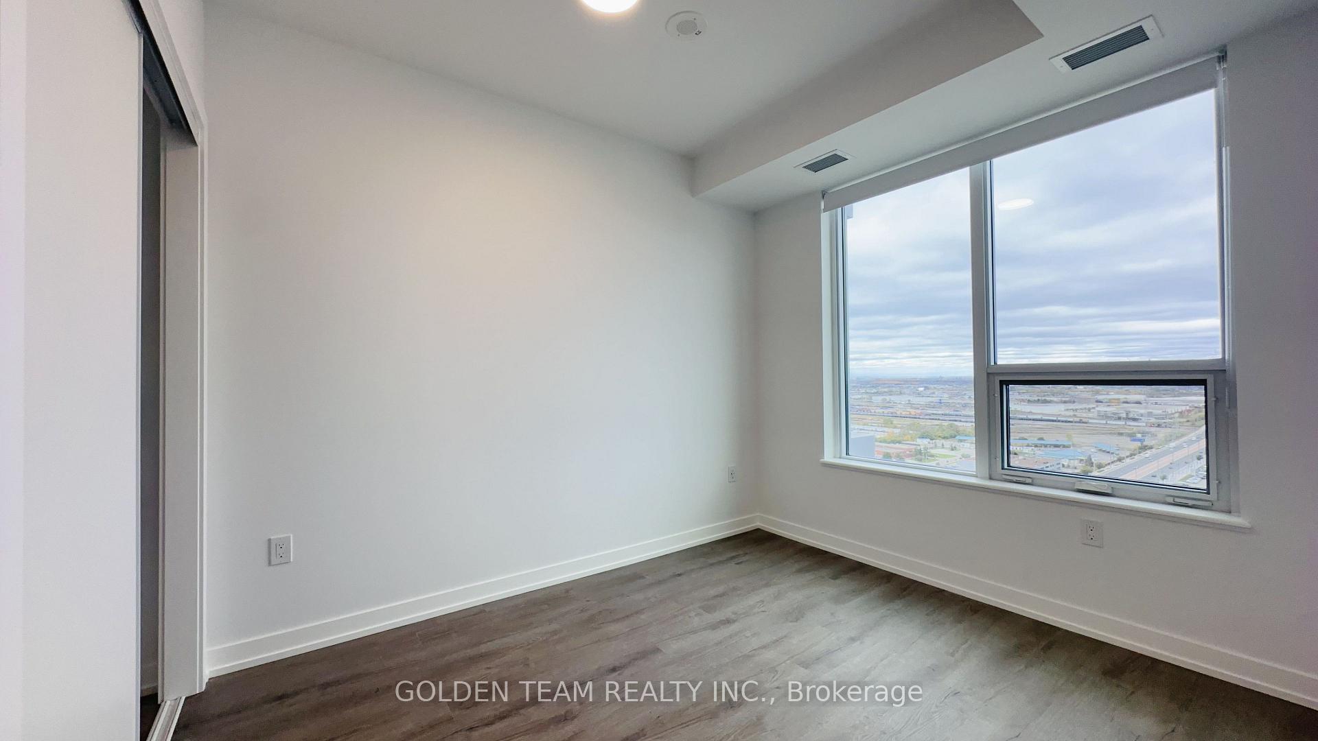 Photo 7 of Unit 2409, 21 Meadowdale Road, Vaughan, Concord — HOMEH