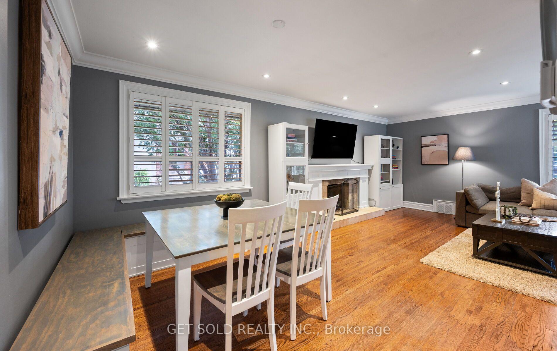 Photo 5 of 136 Prince George Drive, Etobicoke, Princess-Rosethorn — HOMEH