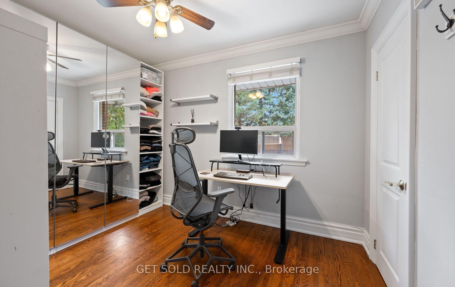 Photo 17 of 136 Prince George Drive, Etobicoke, Princess-Rosethorn — HOMEH